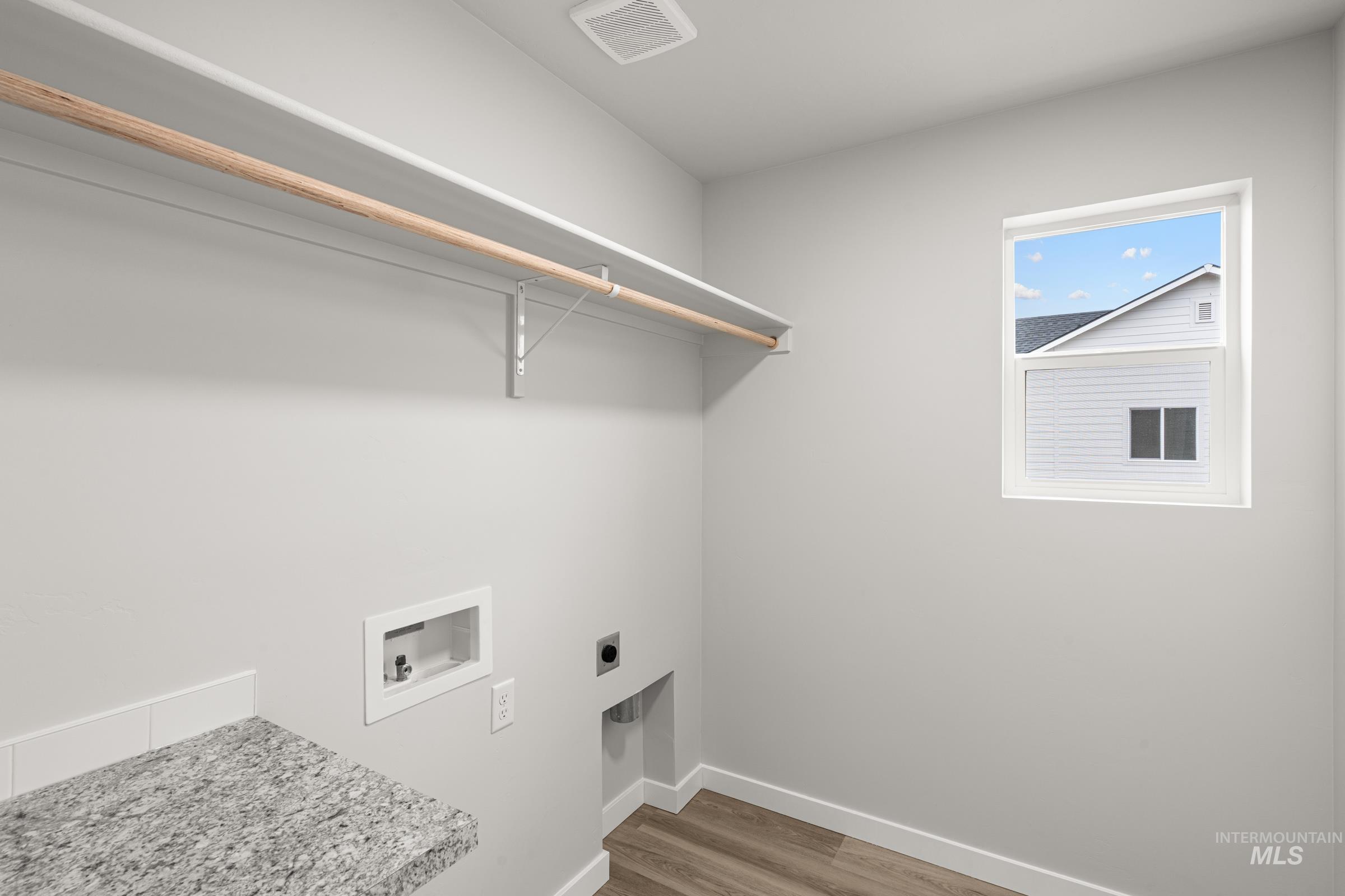 1669 Dyer St Property Photo 15