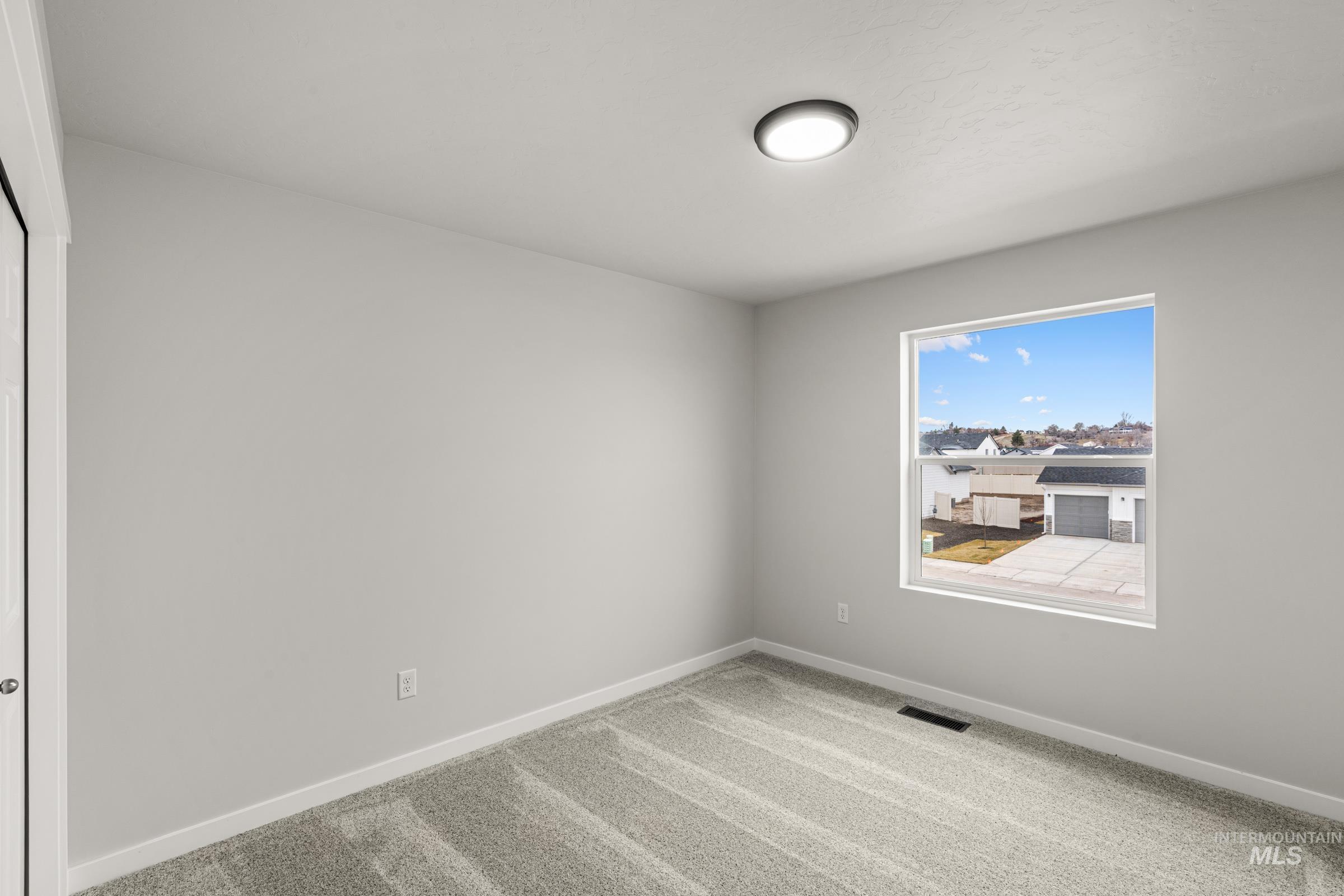1669 Dyer St Property Photo 17