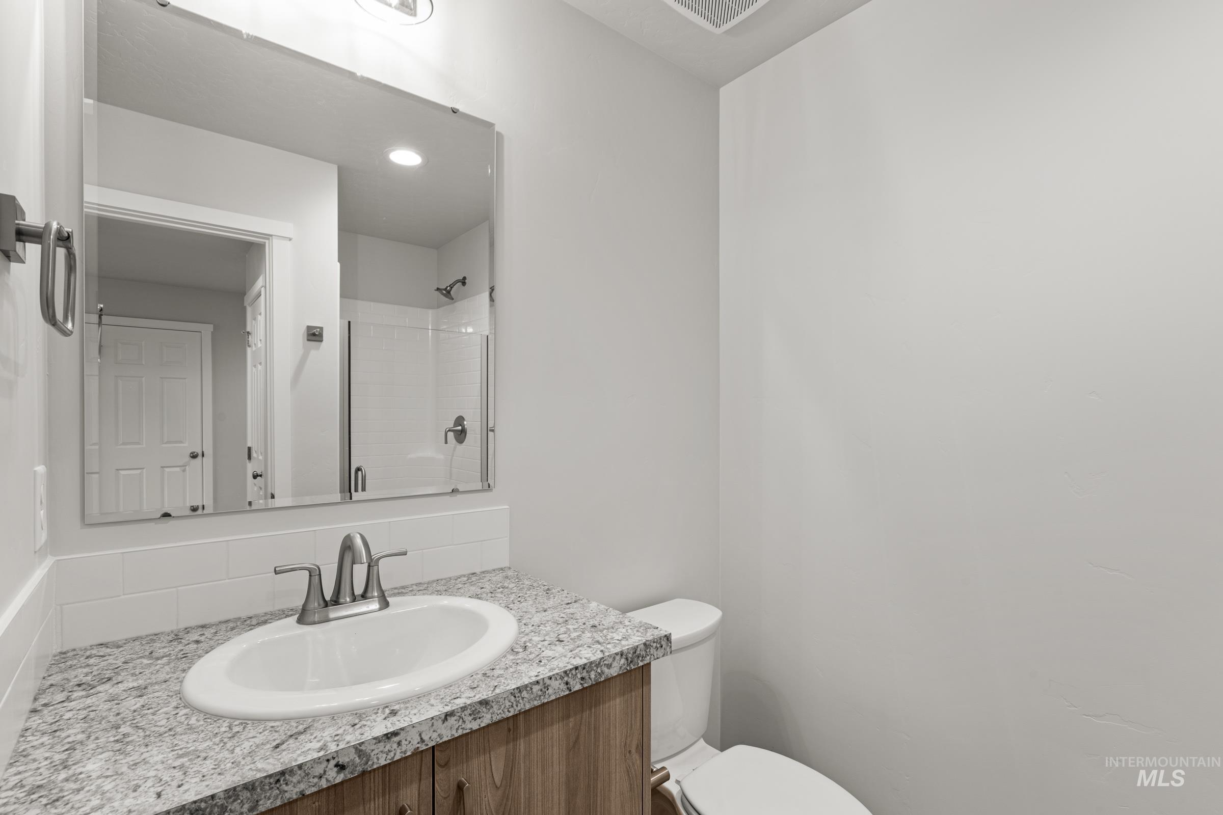1669 Dyer St Property Photo 25