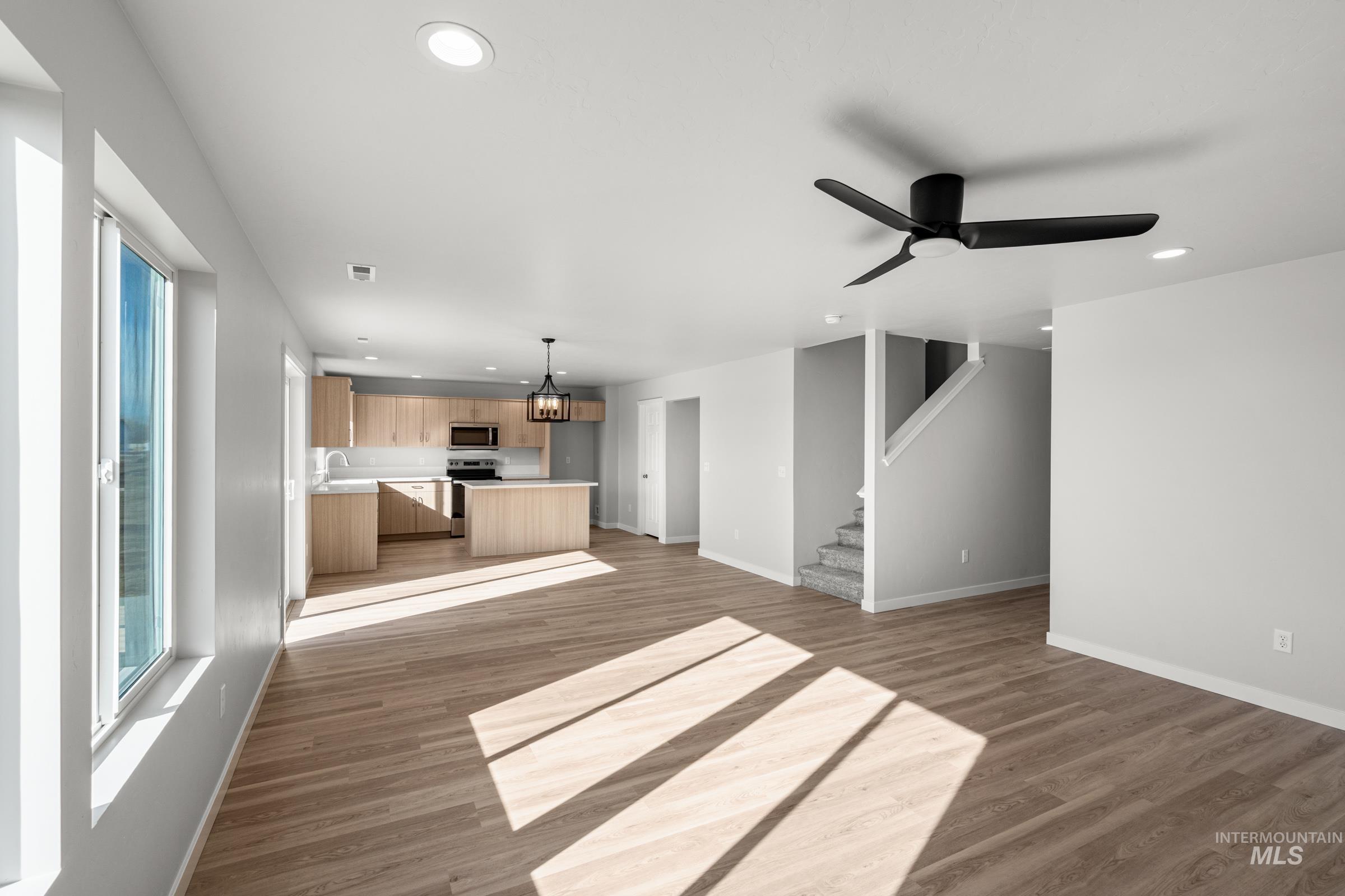 1687 Dyer St Property Photo 11