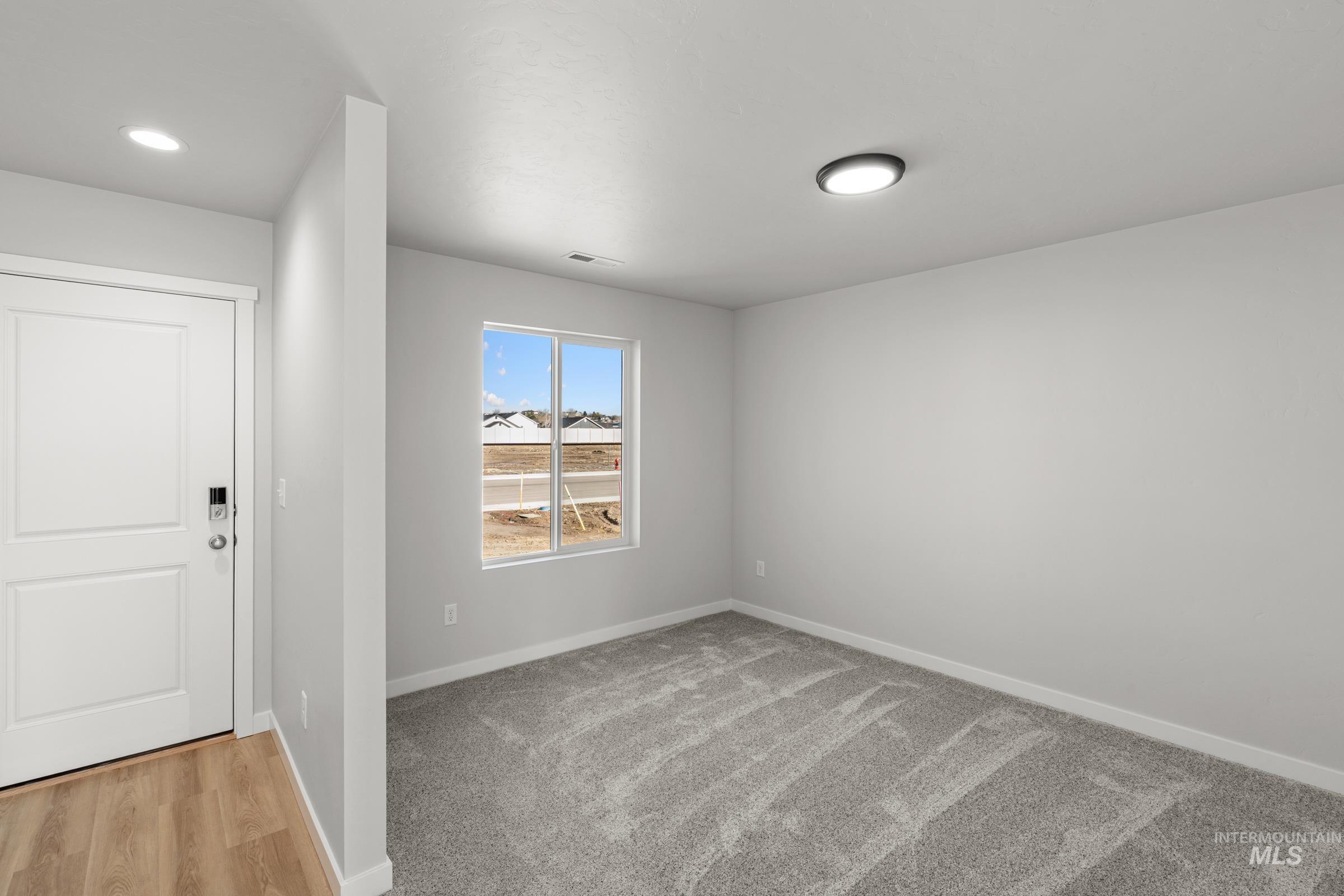 1687 Dyer St Property Photo 12
