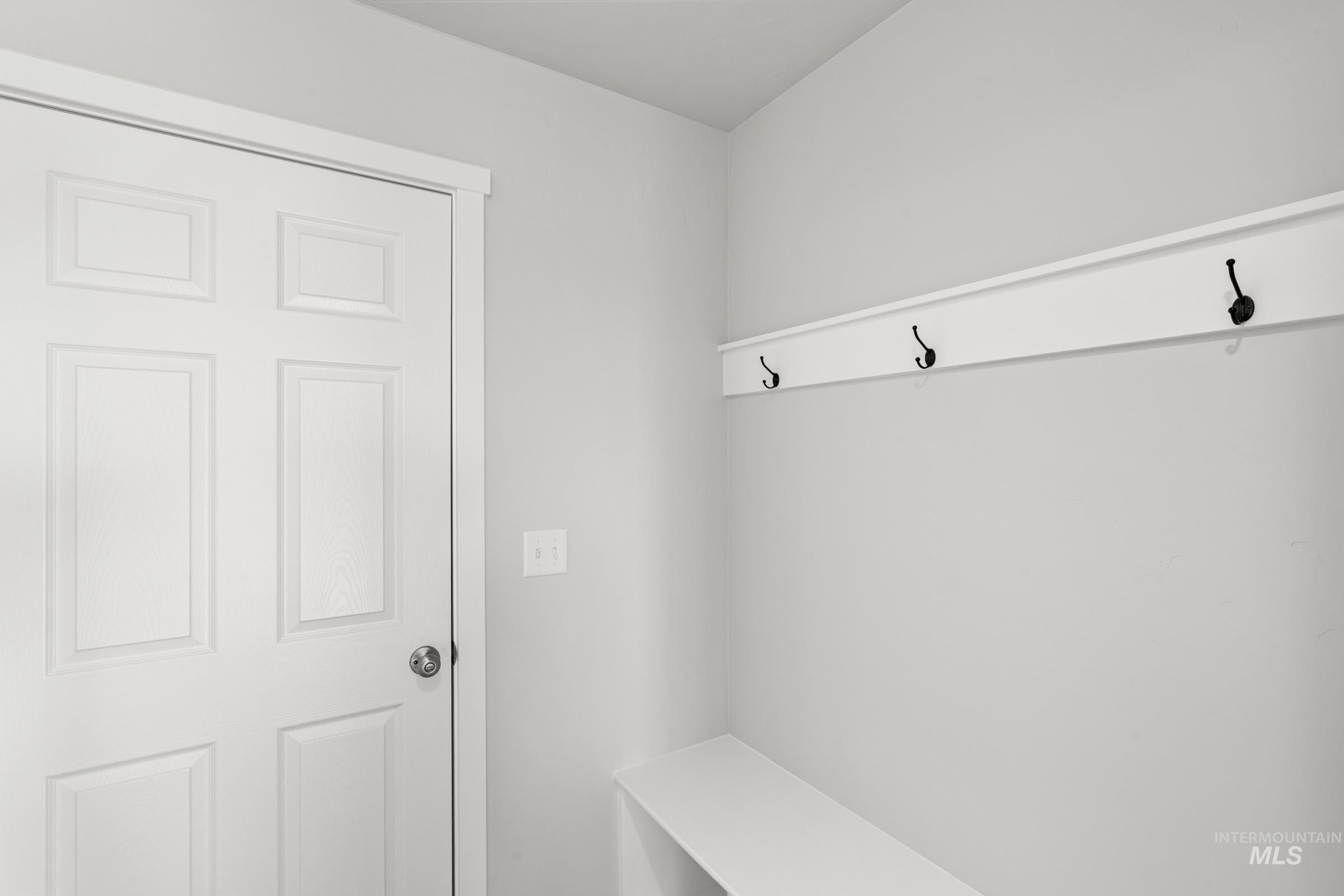 1687 Dyer St Property Photo 14
