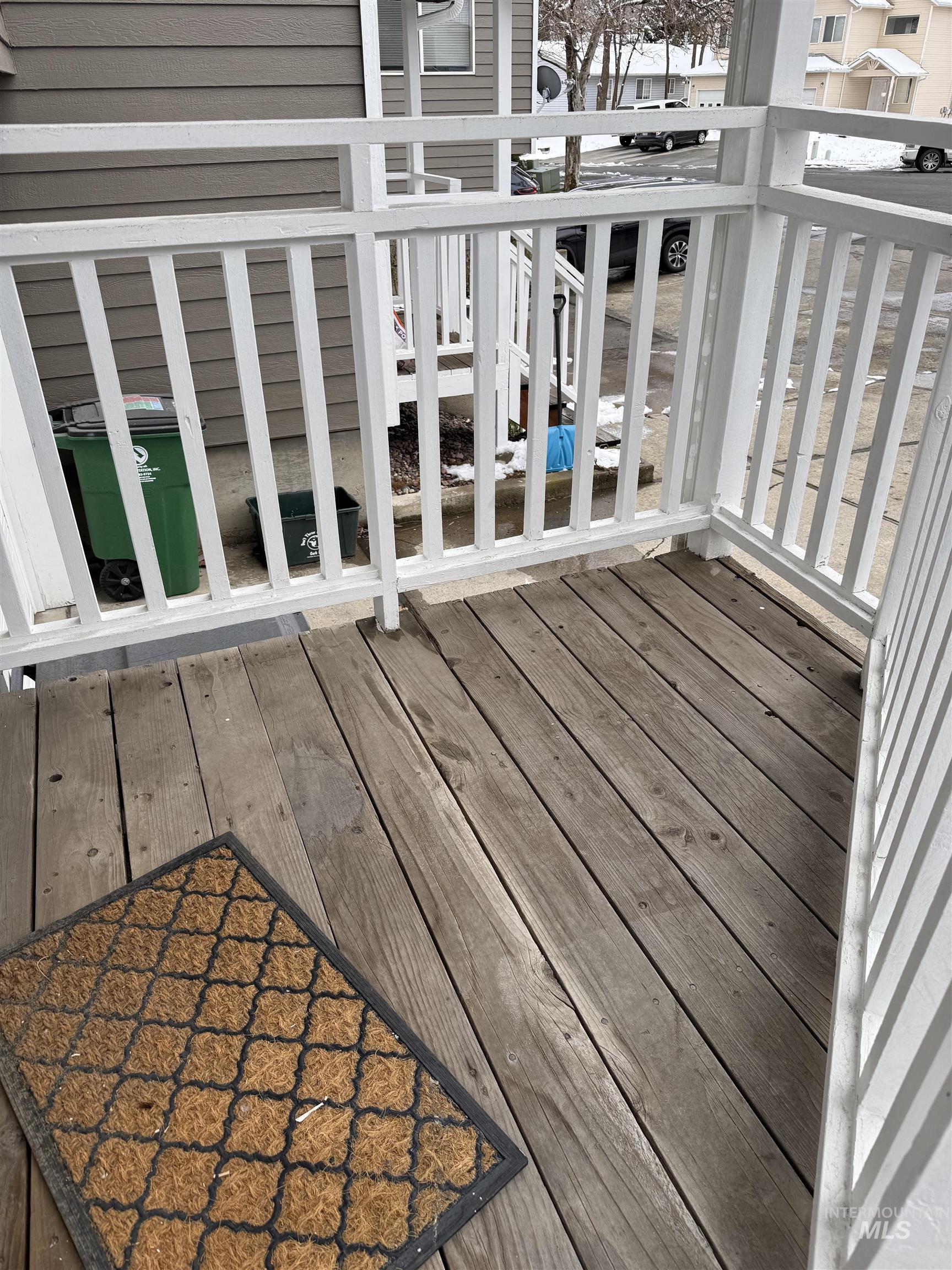 562 Deer Meadow Property Photo 3