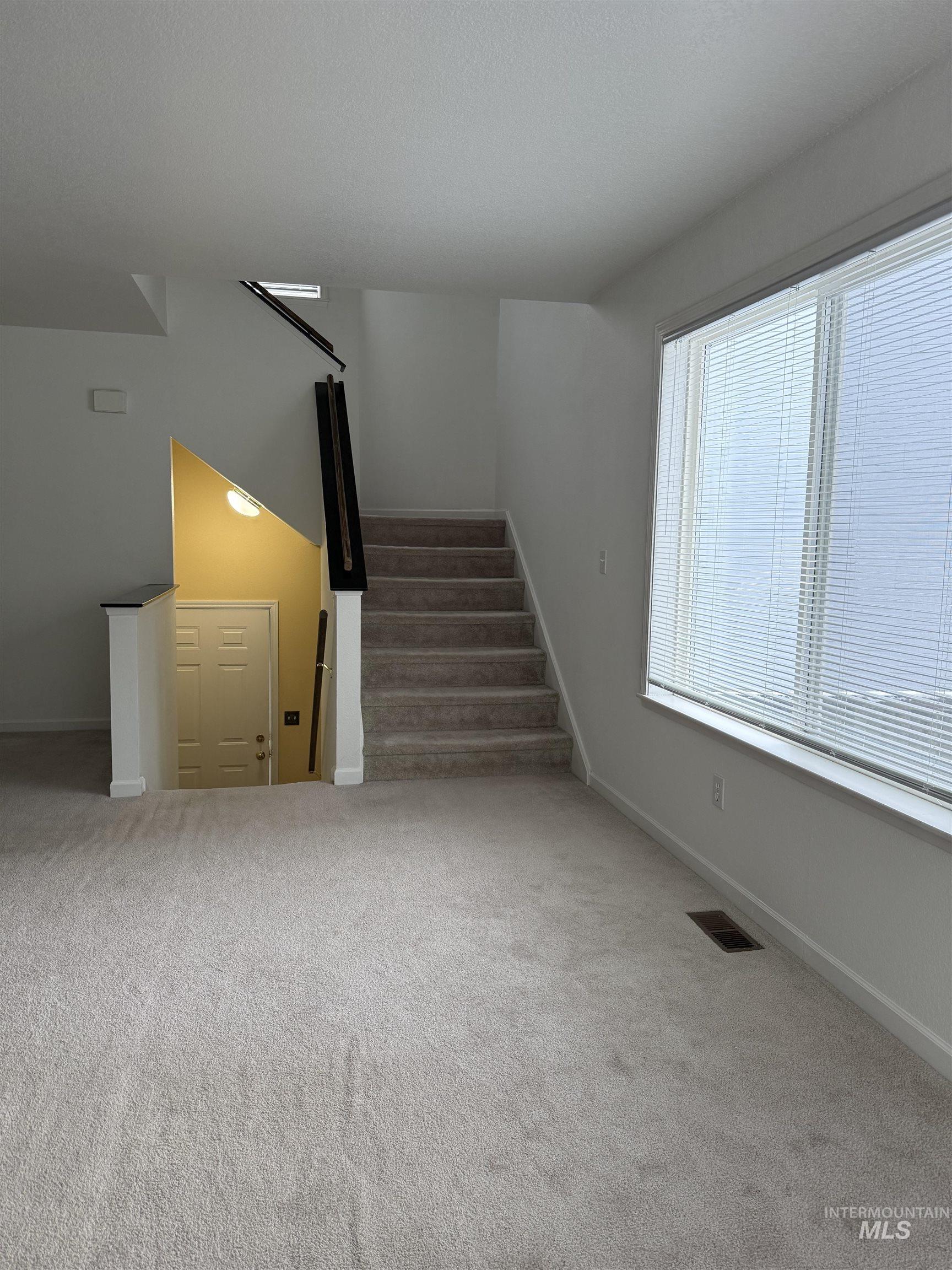 562 Deer Meadow Property Photo 9