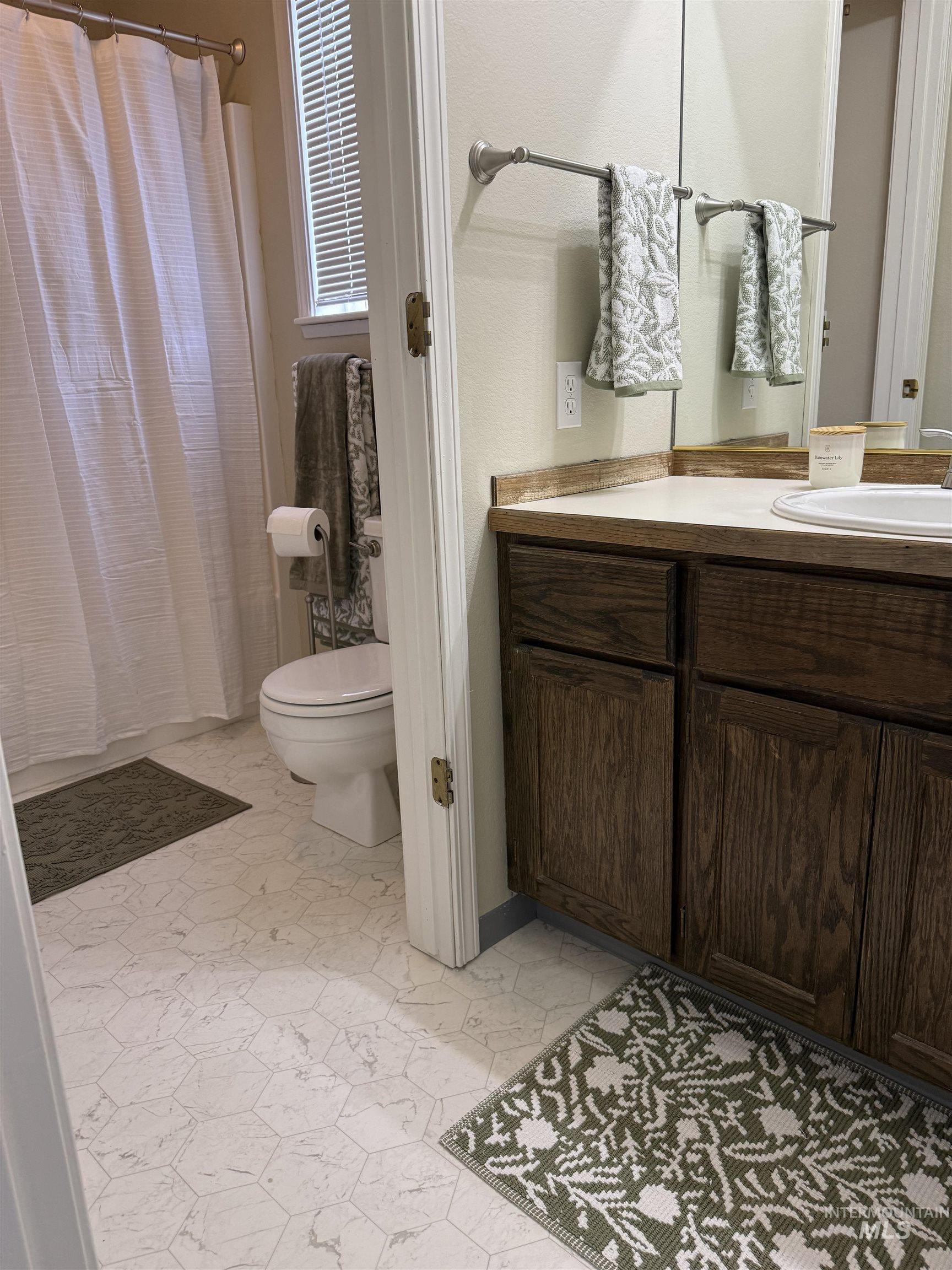 562 Deer Meadow Property Photo 16