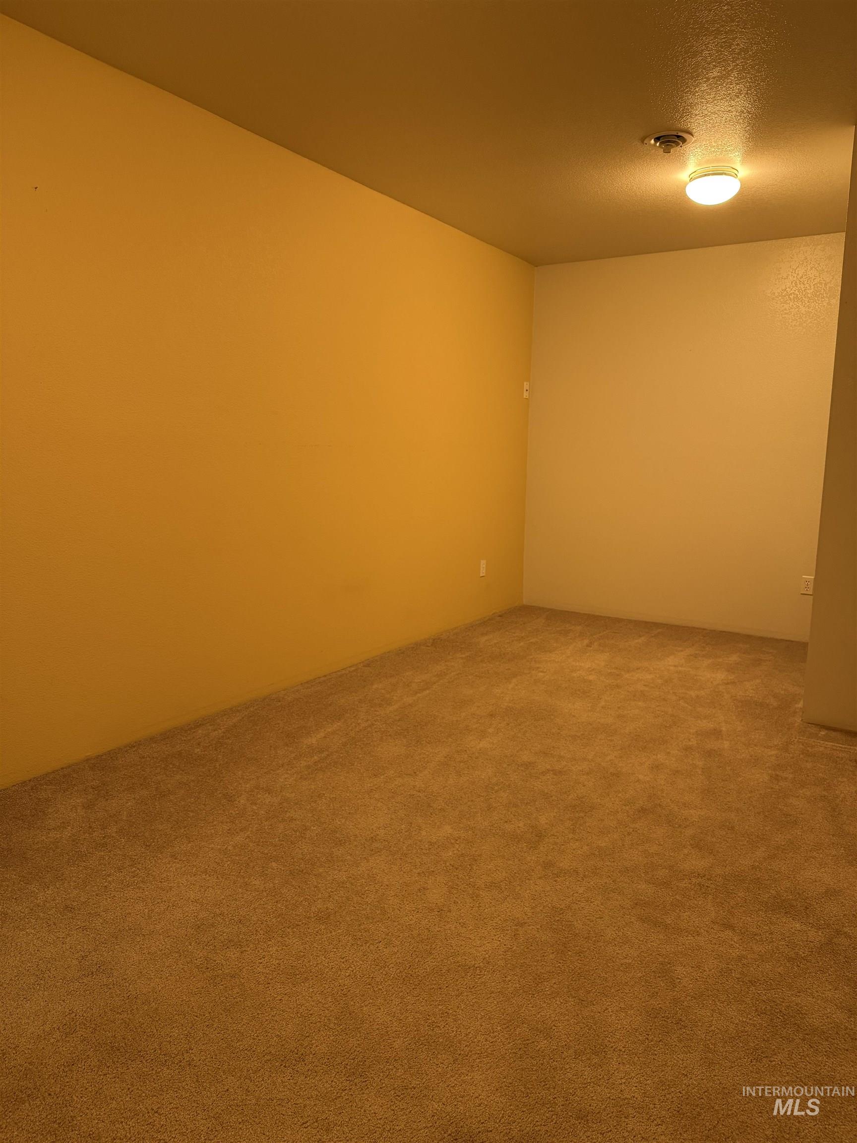 562 Deer Meadow Property Photo 23