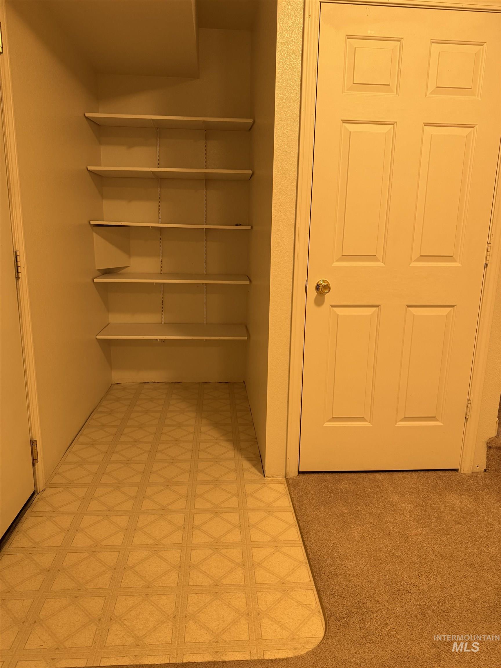 562 Deer Meadow Property Photo 24