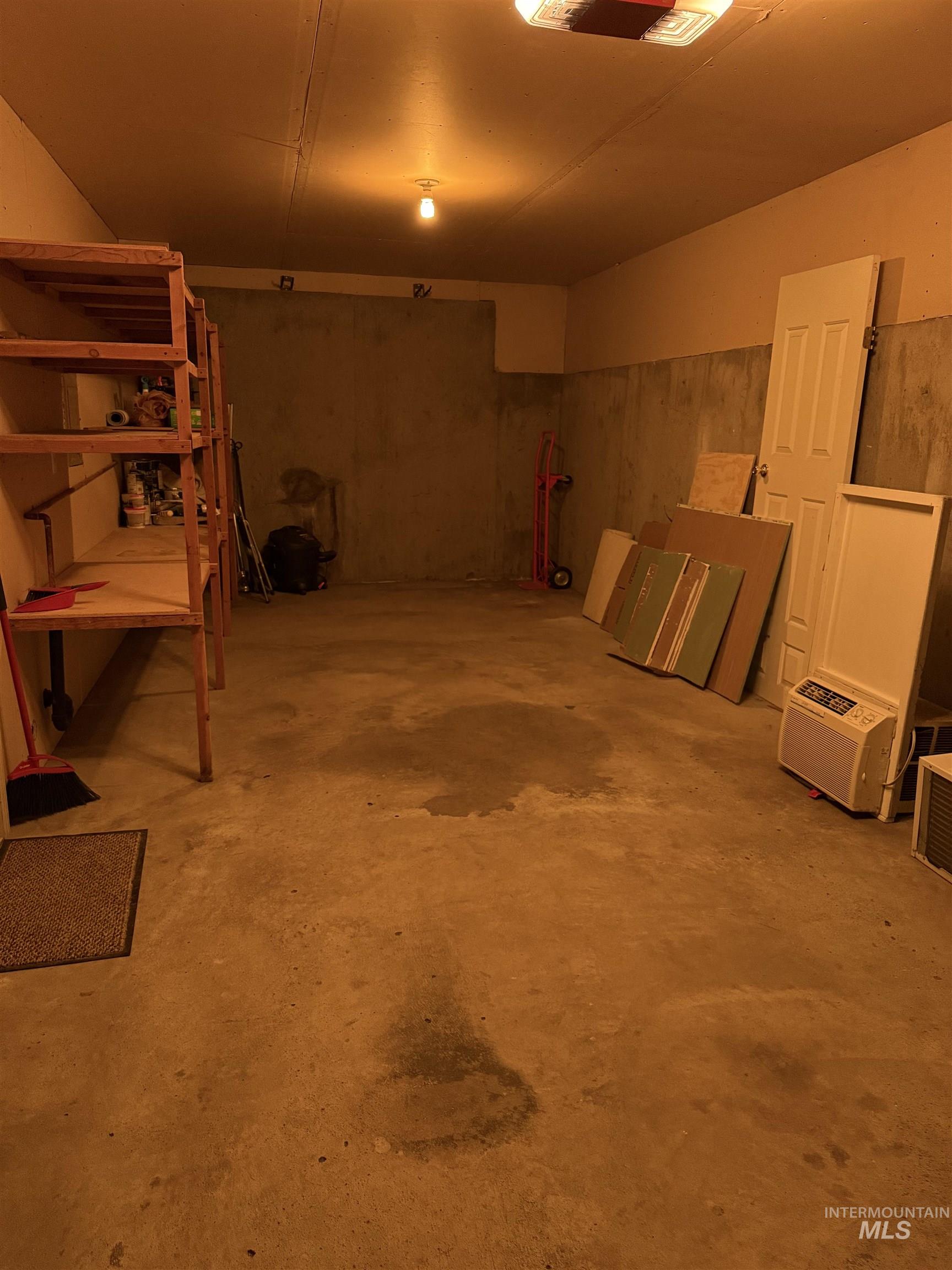 562 Deer Meadow Property Photo 25
