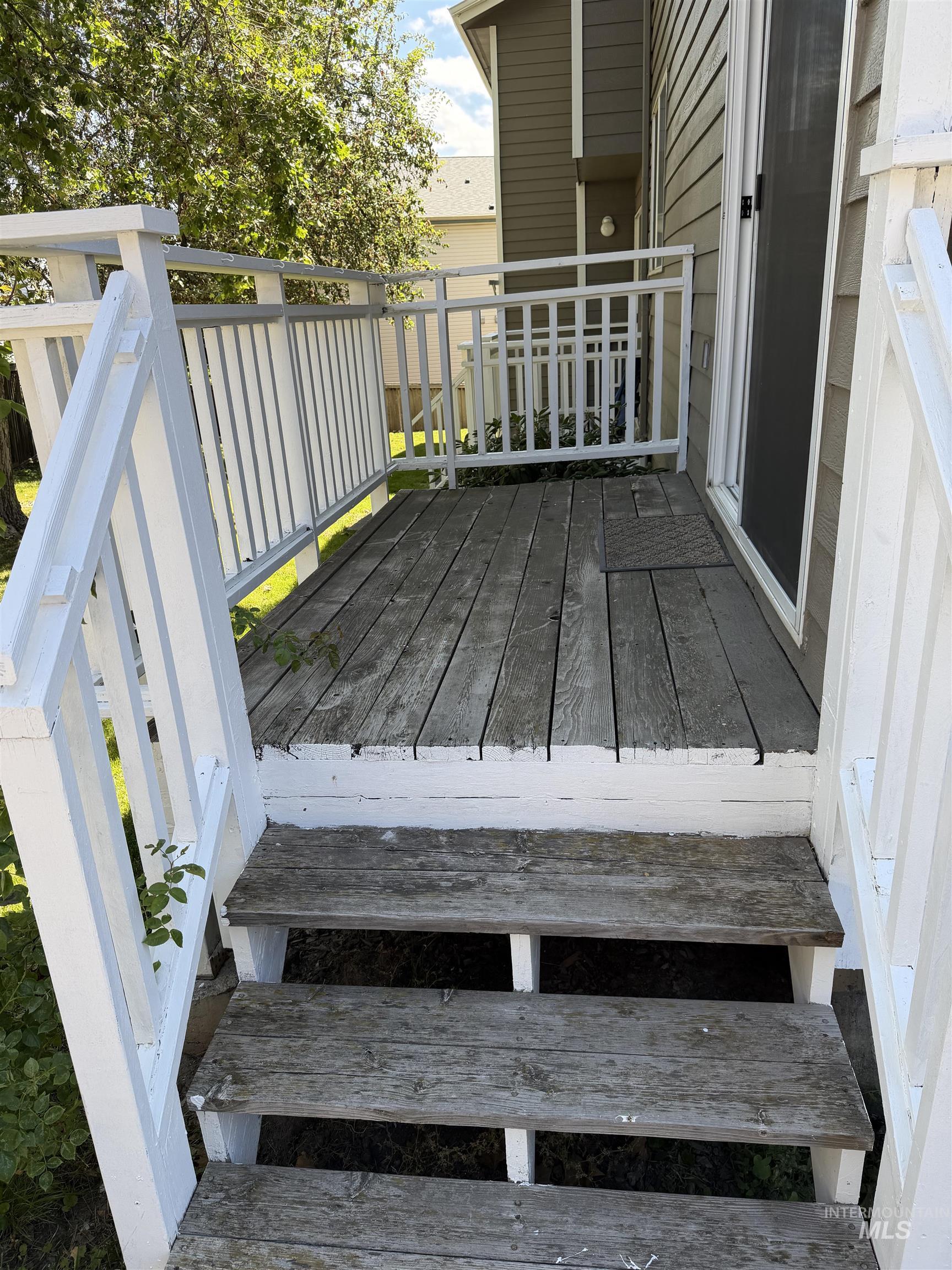 562 Deer Meadow Property Photo 26