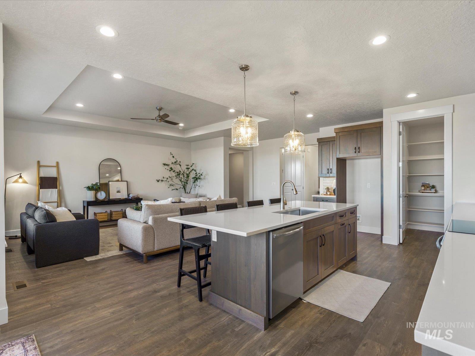 375 S Strut Way Property Photo 14
