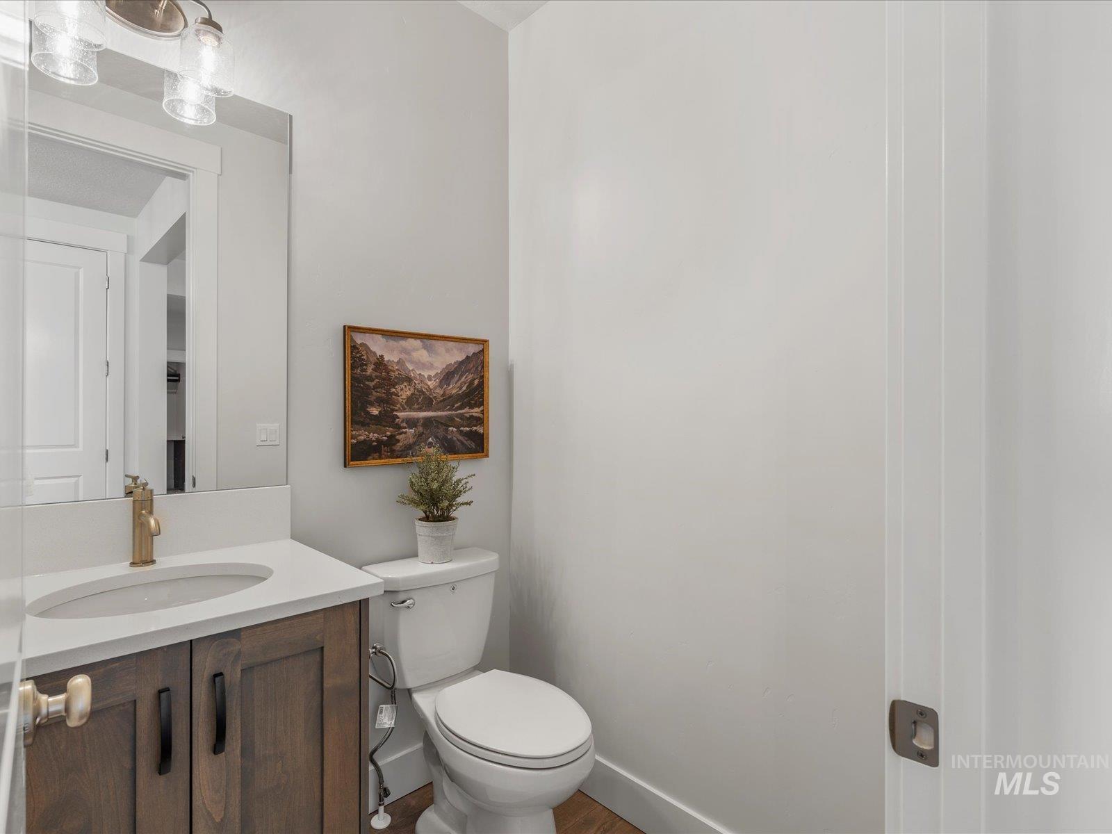 375 S Strut Way Property Photo 18