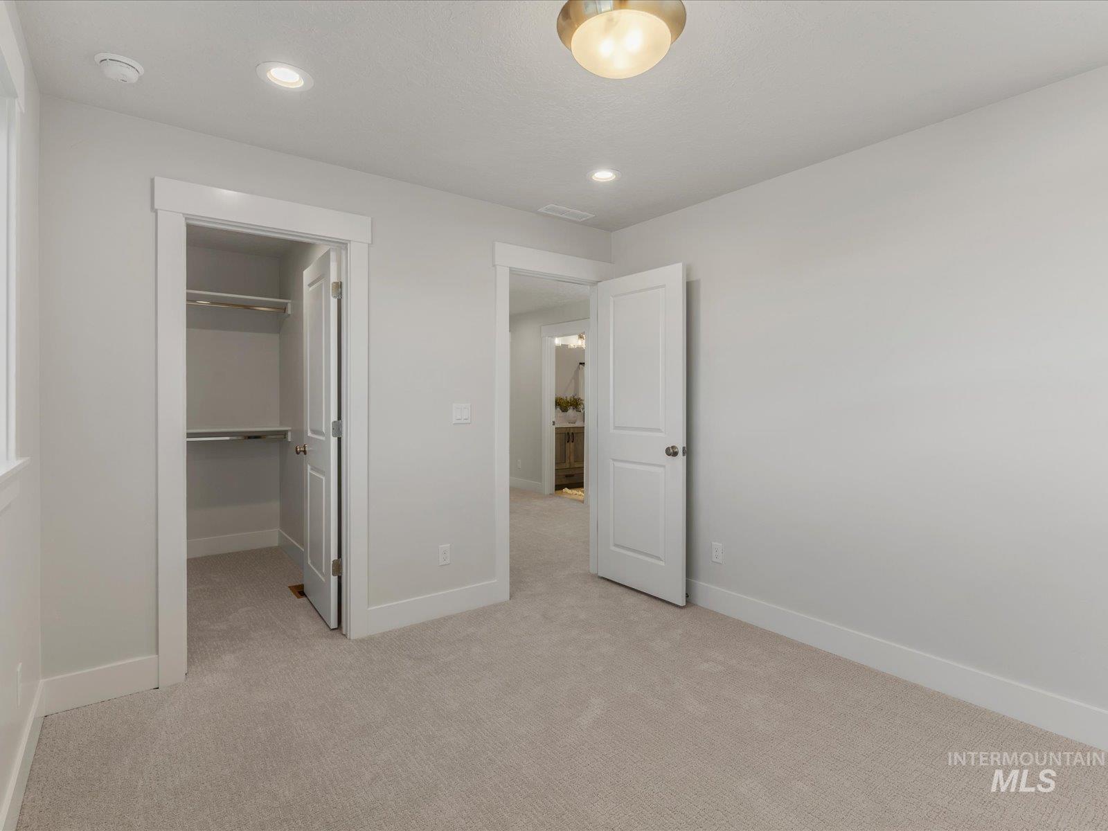 375 S Strut Way Property Photo 34