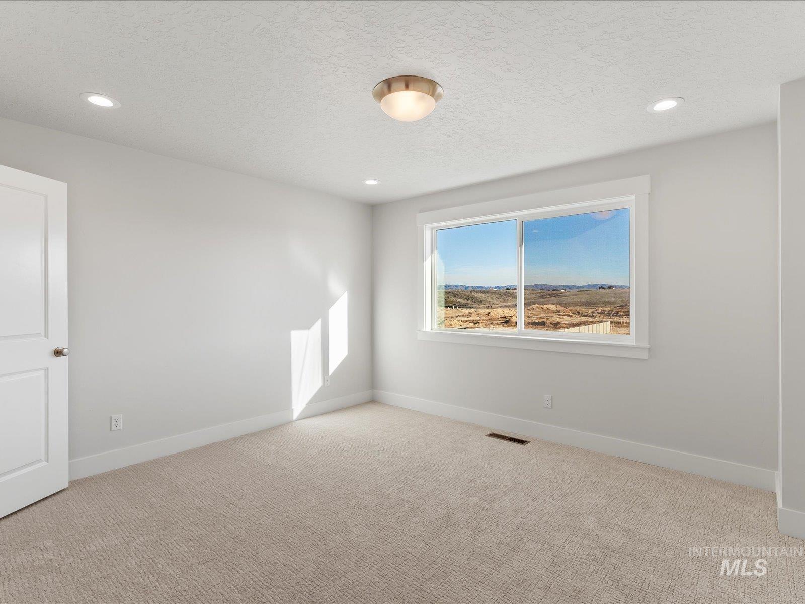 375 S Strut Way Property Photo 35
