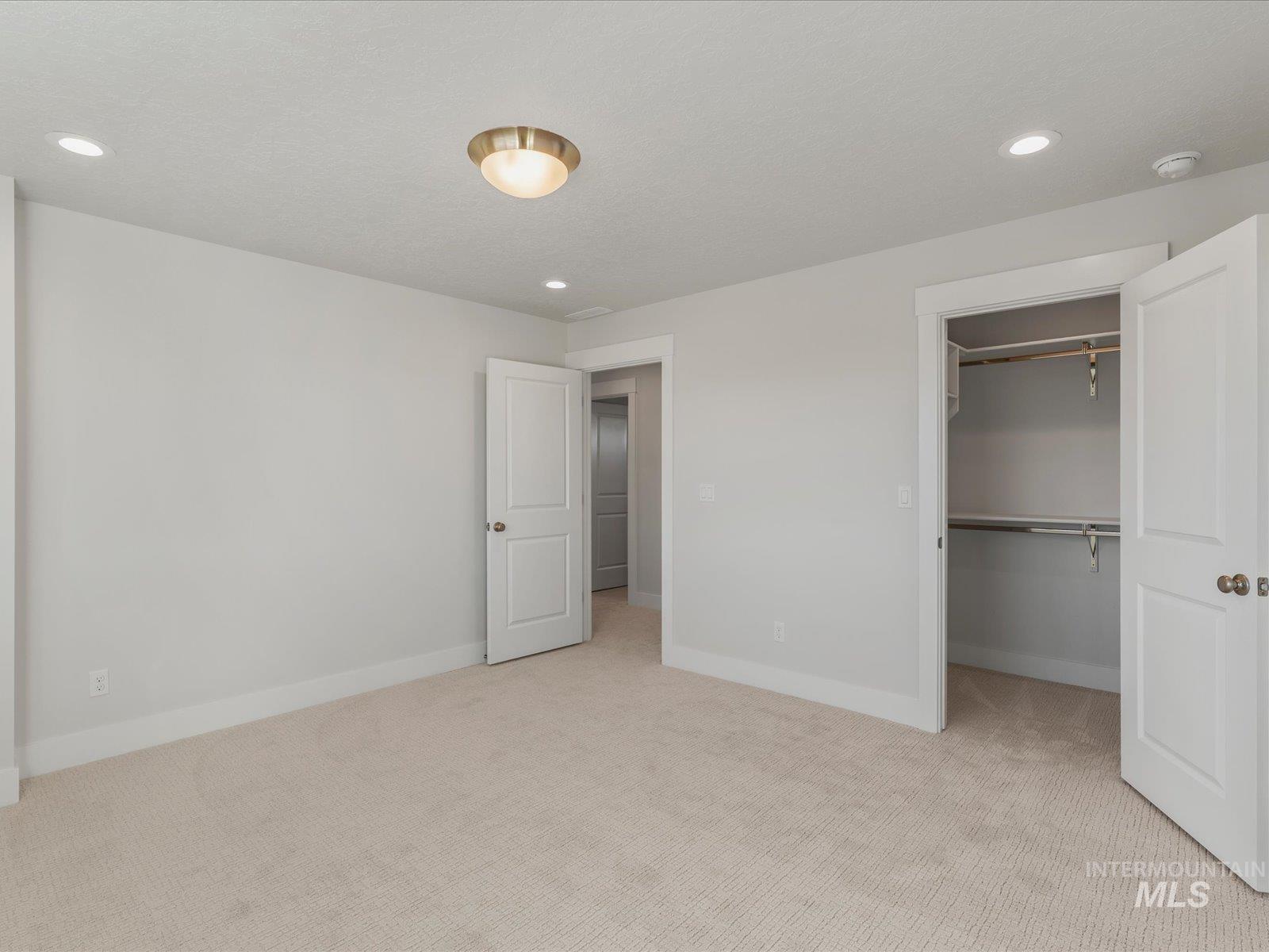 375 S Strut Way Property Photo 36