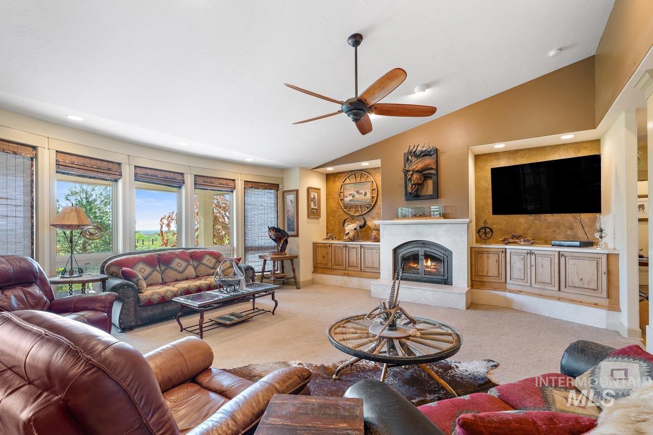 4532 Oak Road Property Photo 4
