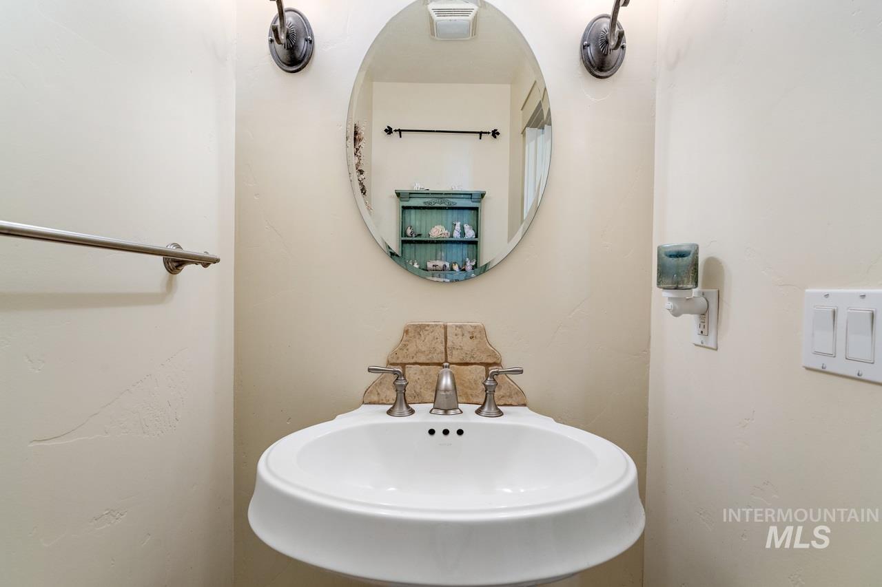 4532 Oak Road Property Photo 18