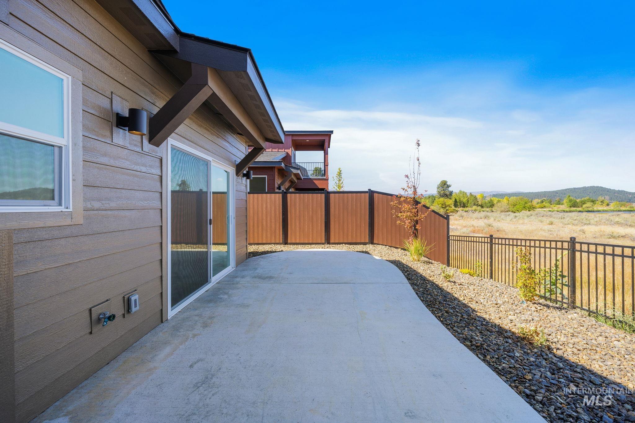 22 Bridger St Property Photo 4