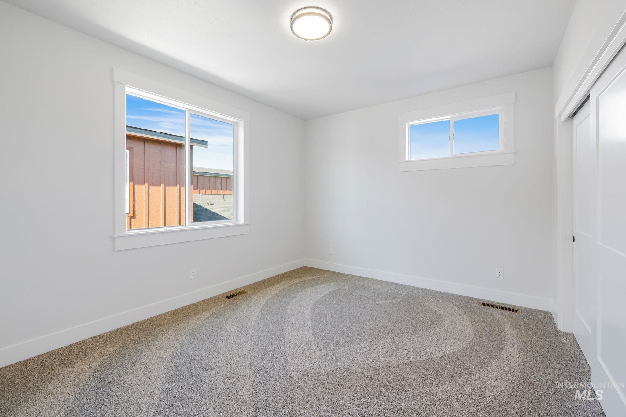 22 Bridger St Property Photo 28