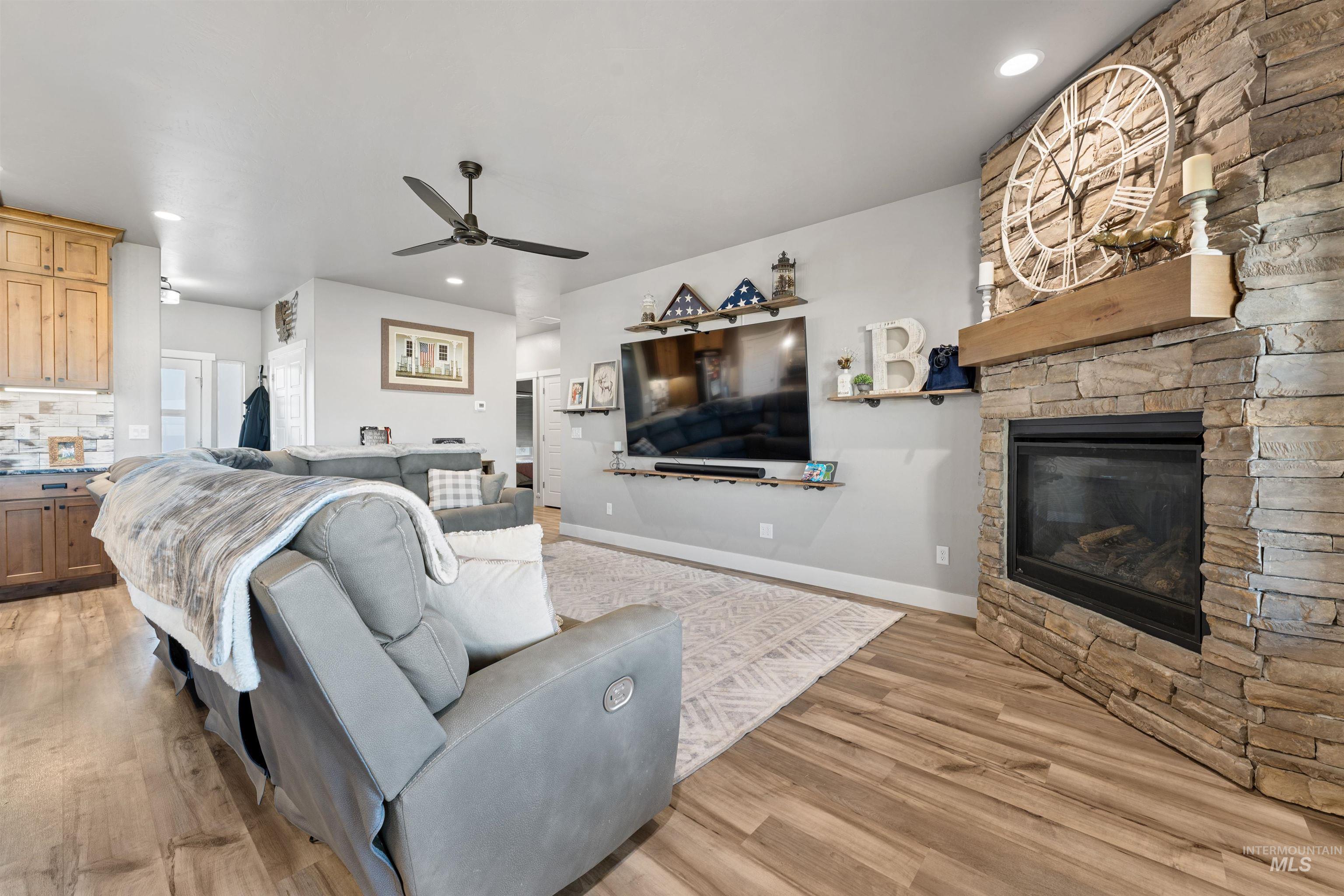 1005 Kenbrook Loop Property Photo 6
