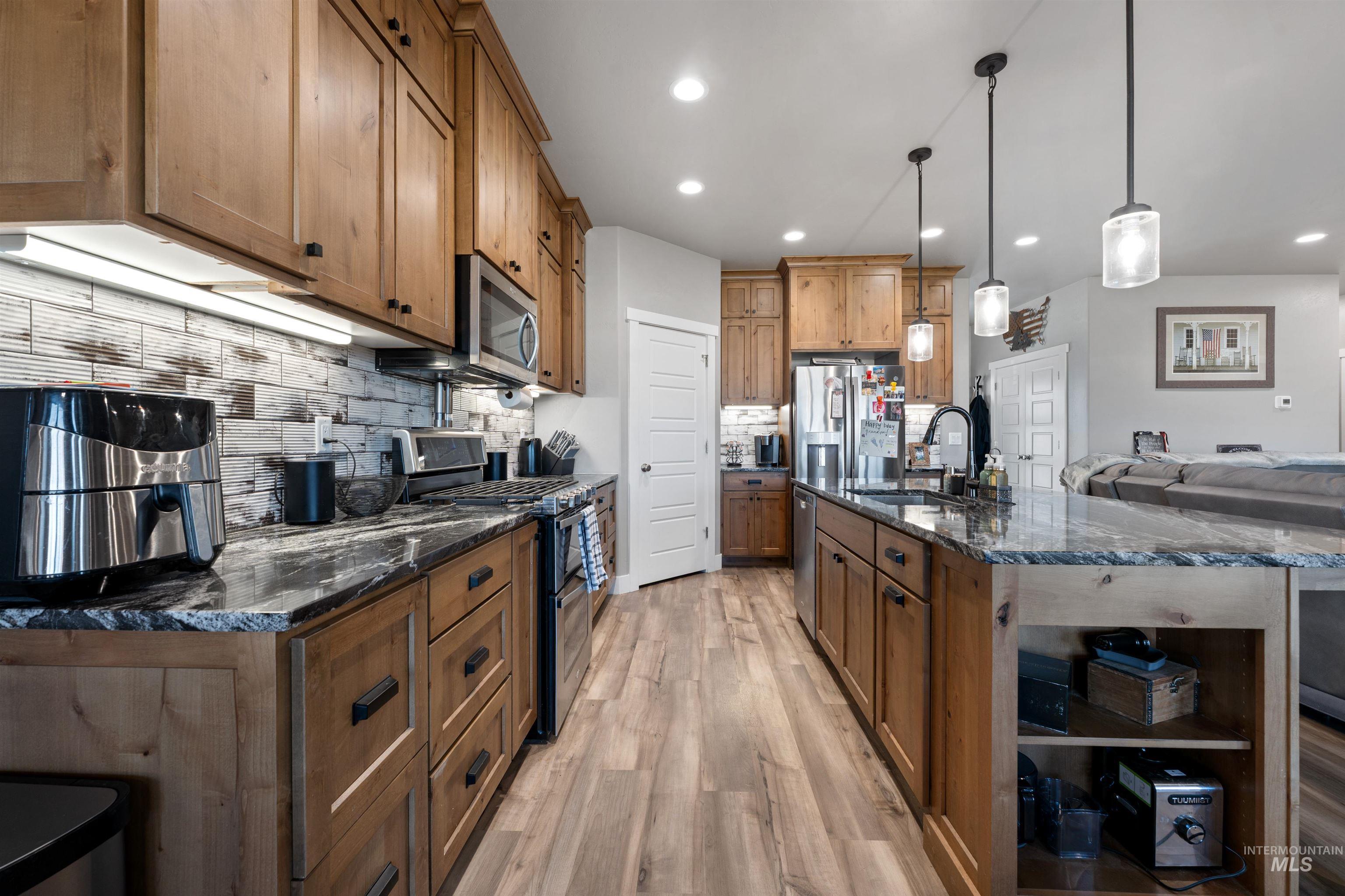 1005 Kenbrook Loop Property Photo 8