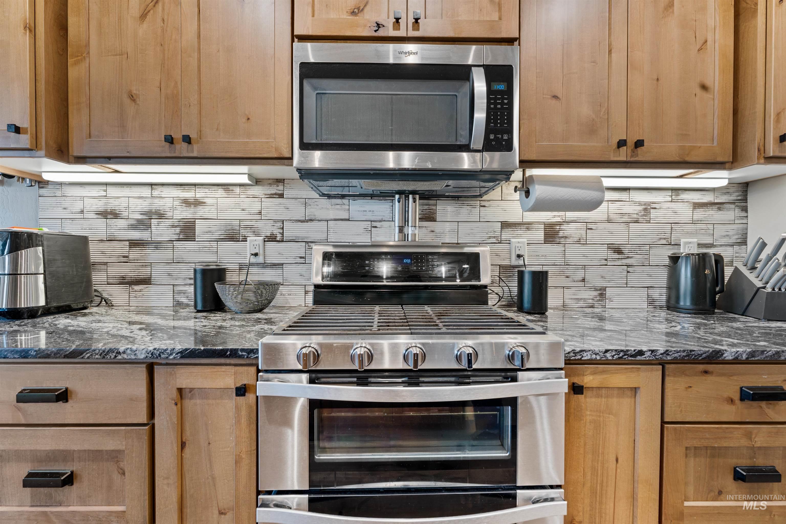 1005 Kenbrook Loop Property Photo 9