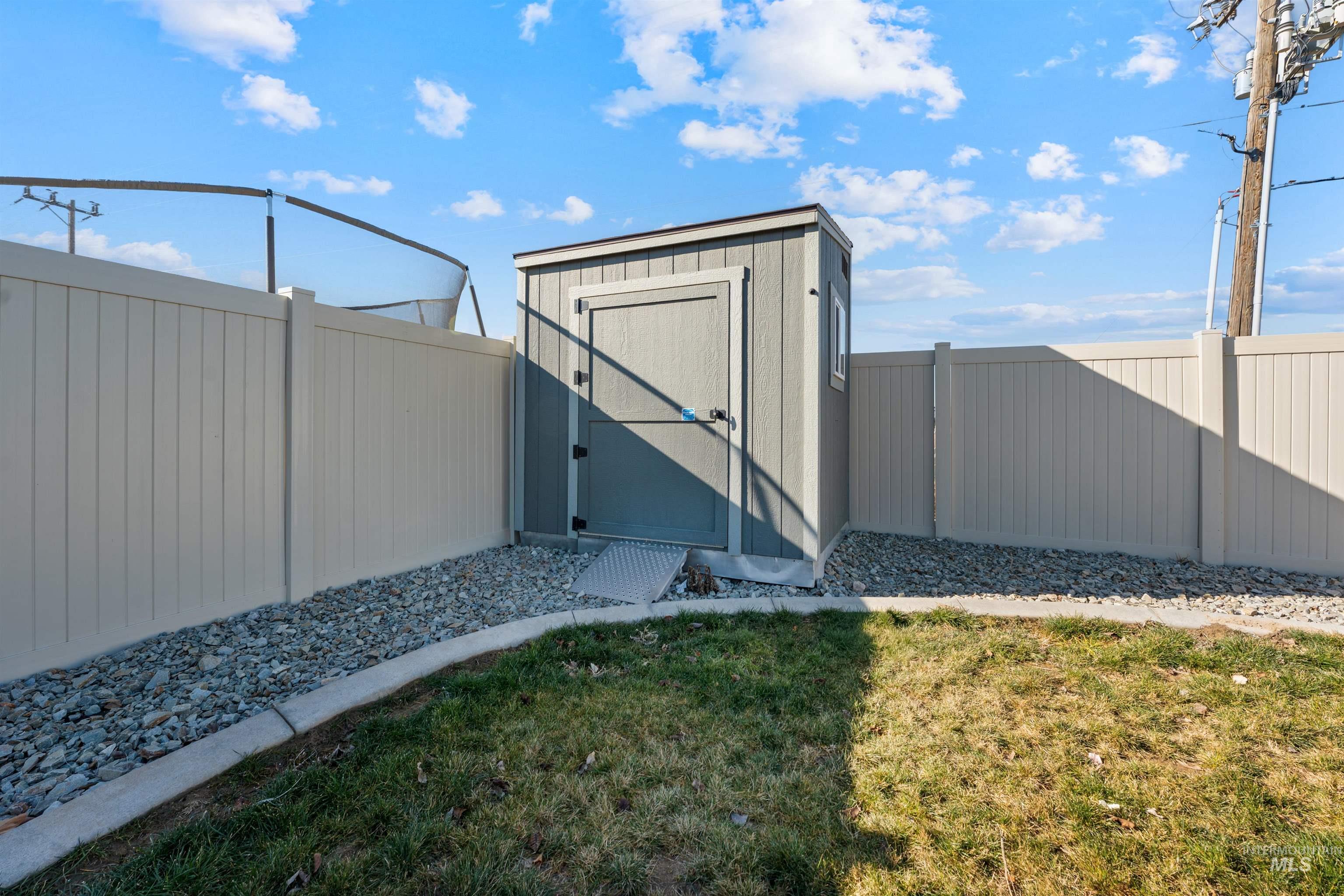 1005 Kenbrook Loop Property Photo 41