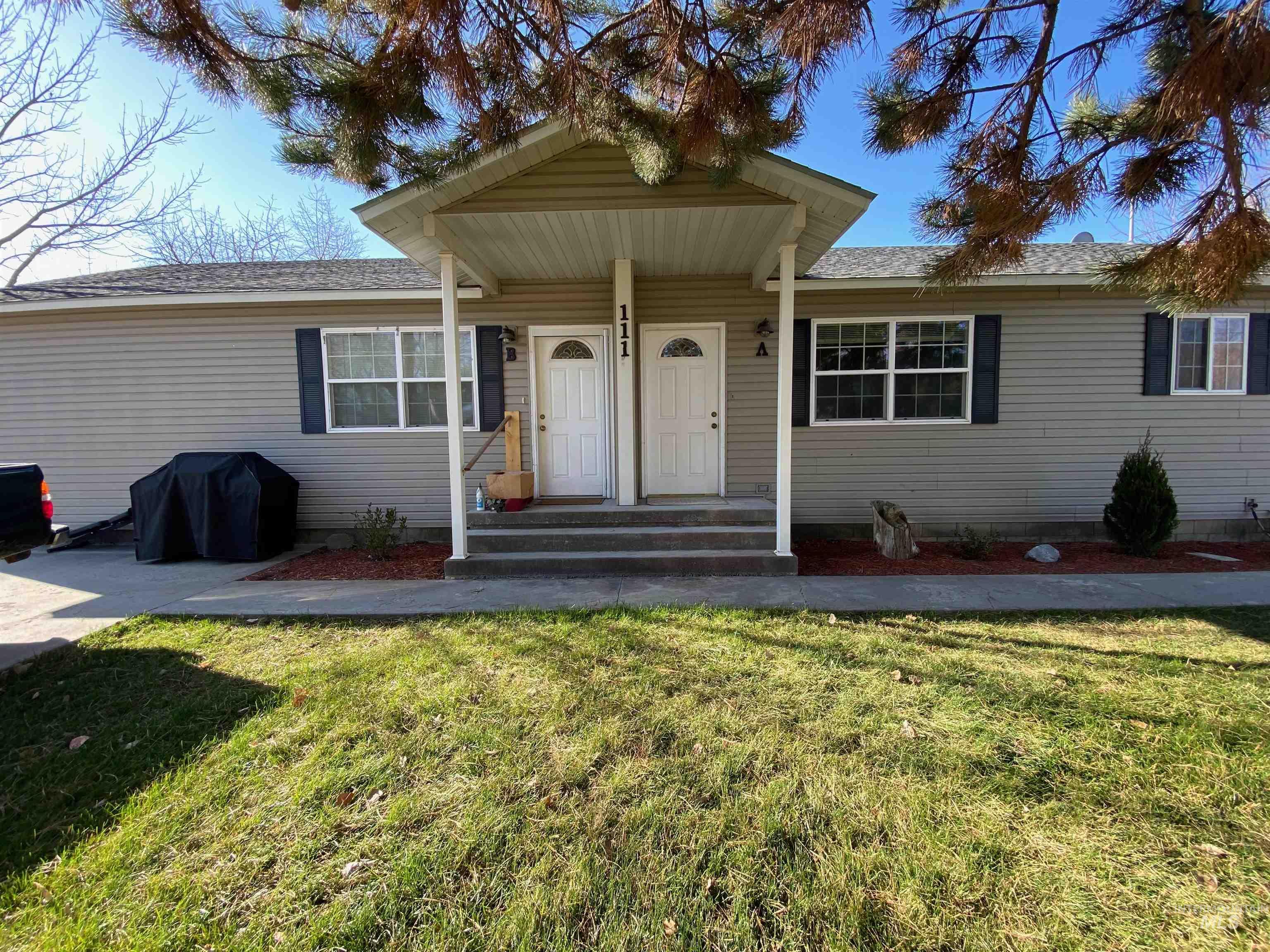 109 Adams St. Property Photo 3