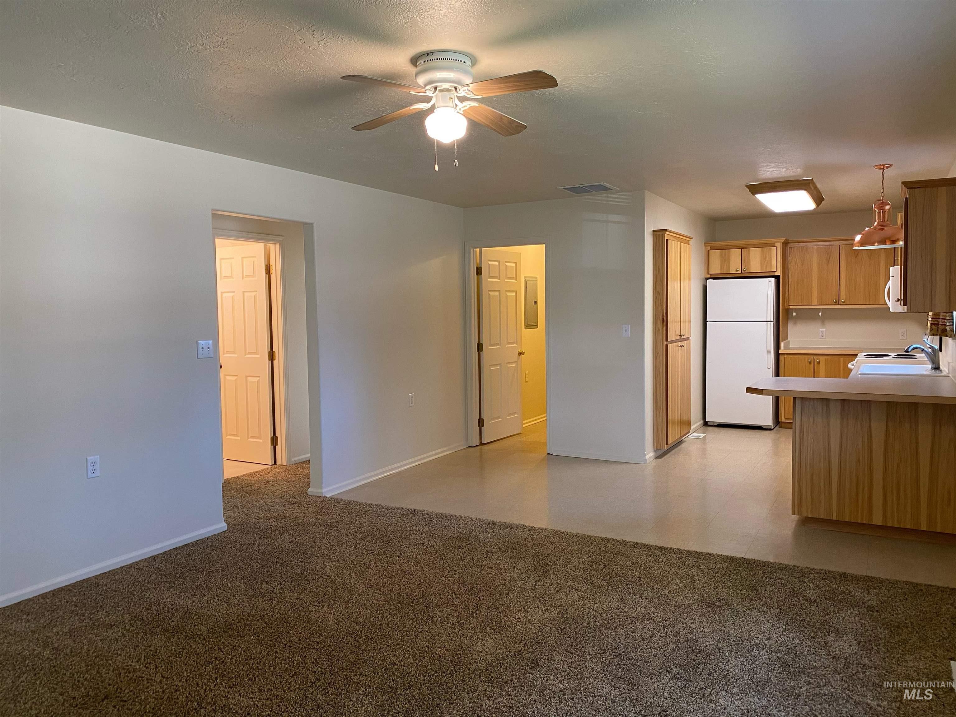 109 Adams St. Property Photo 4