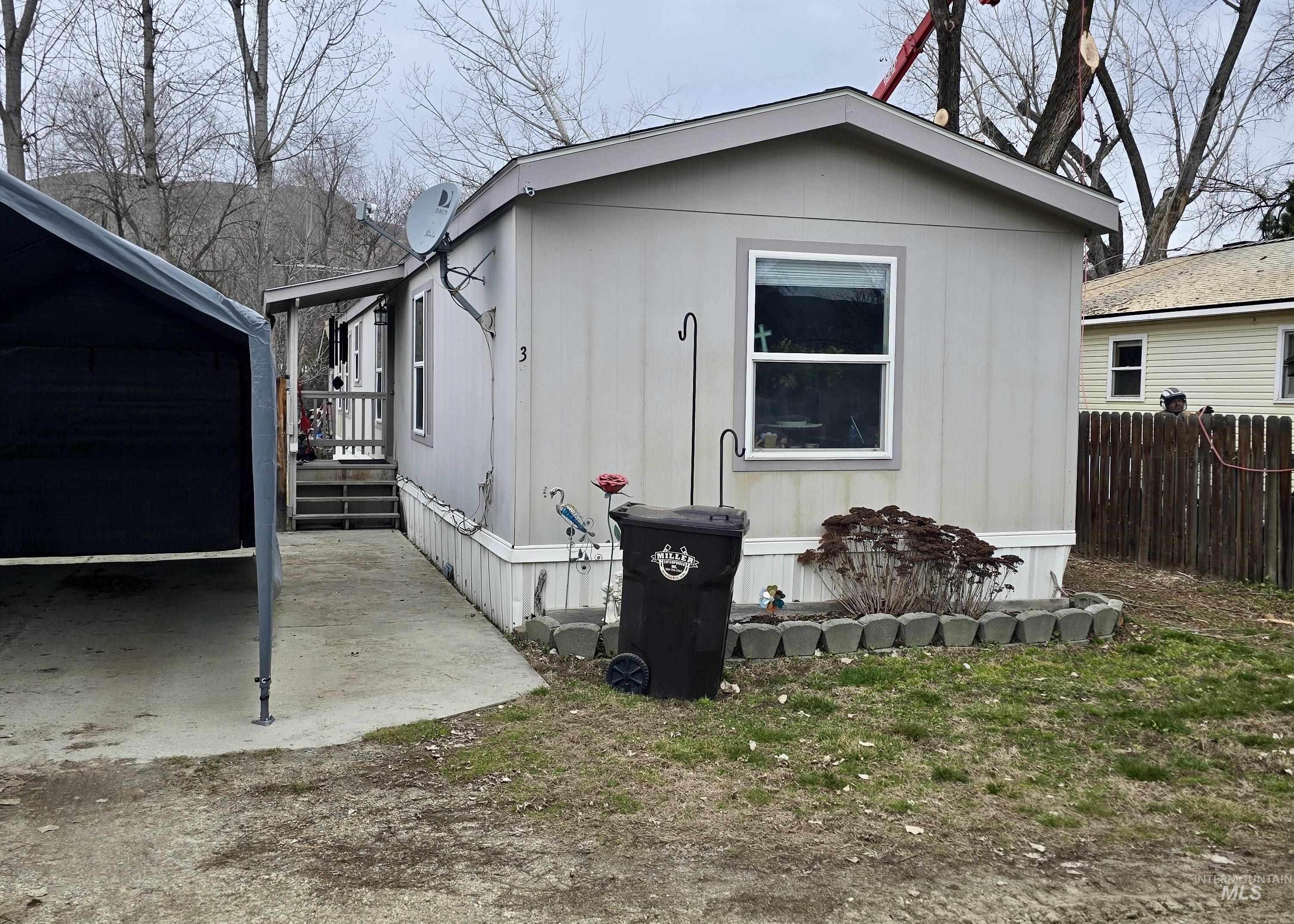 109 Adams St. Property Photo 12