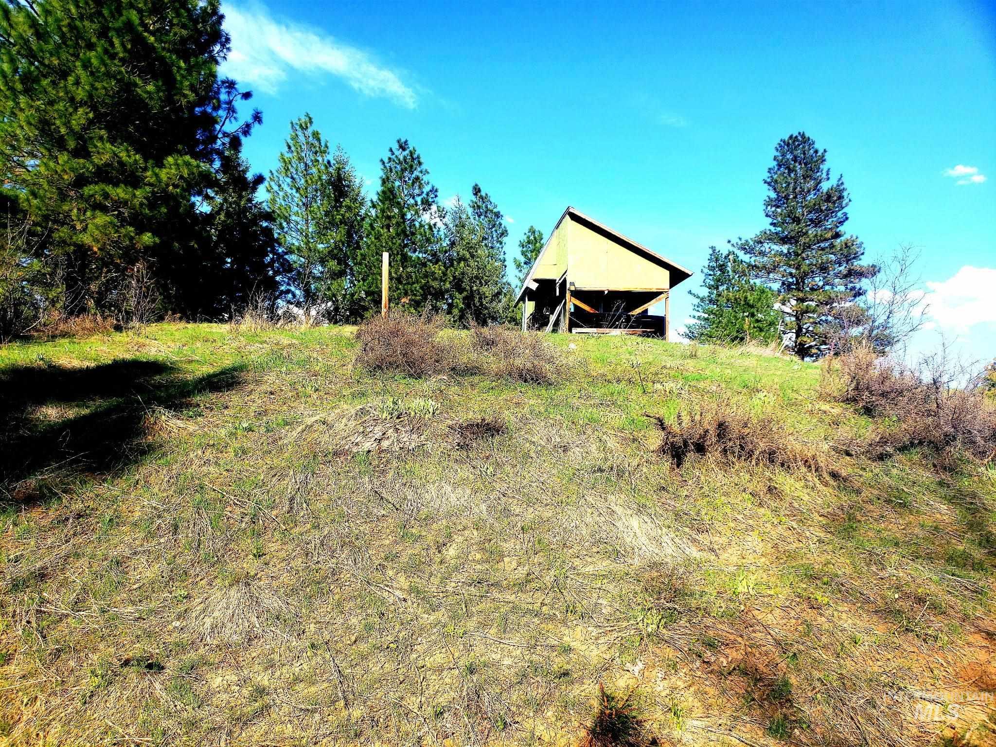 23 Golden Grade Rd Property Photo 5