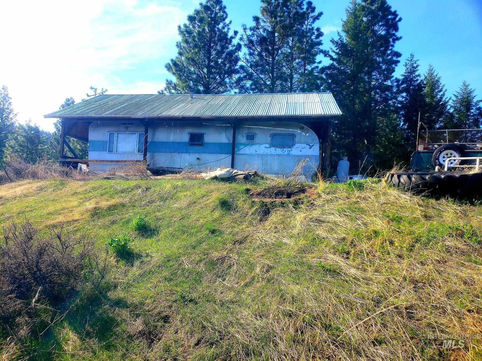 23 Golden Grade Rd Property Photo 9