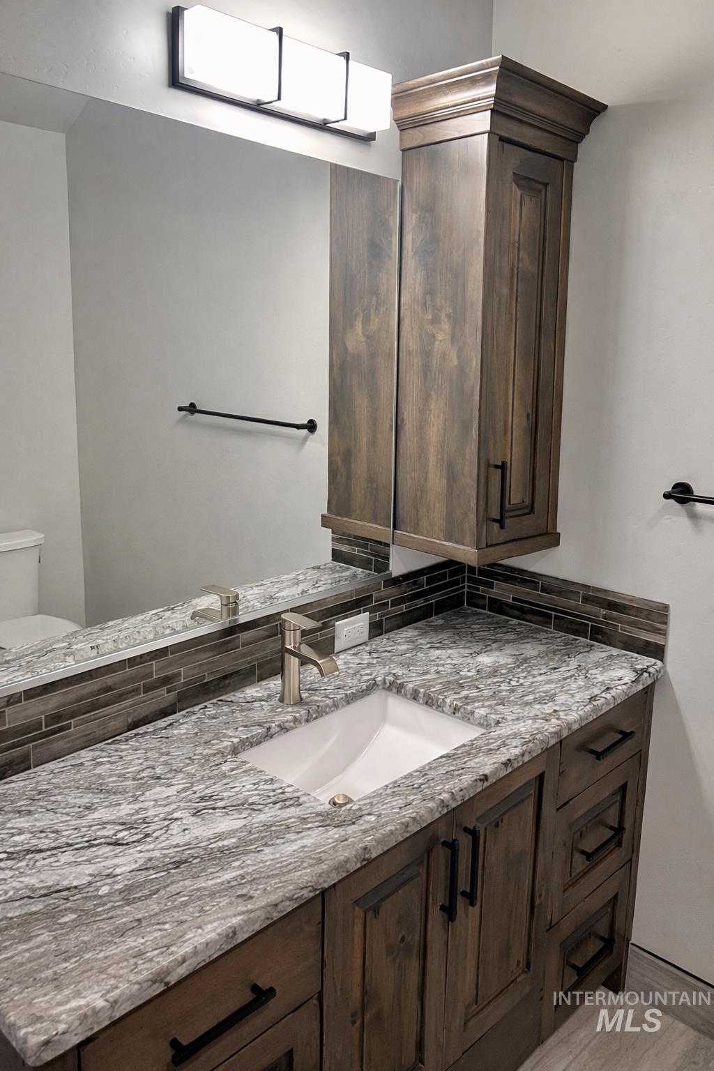 2264 Detweiler Pl. Property Photo 7