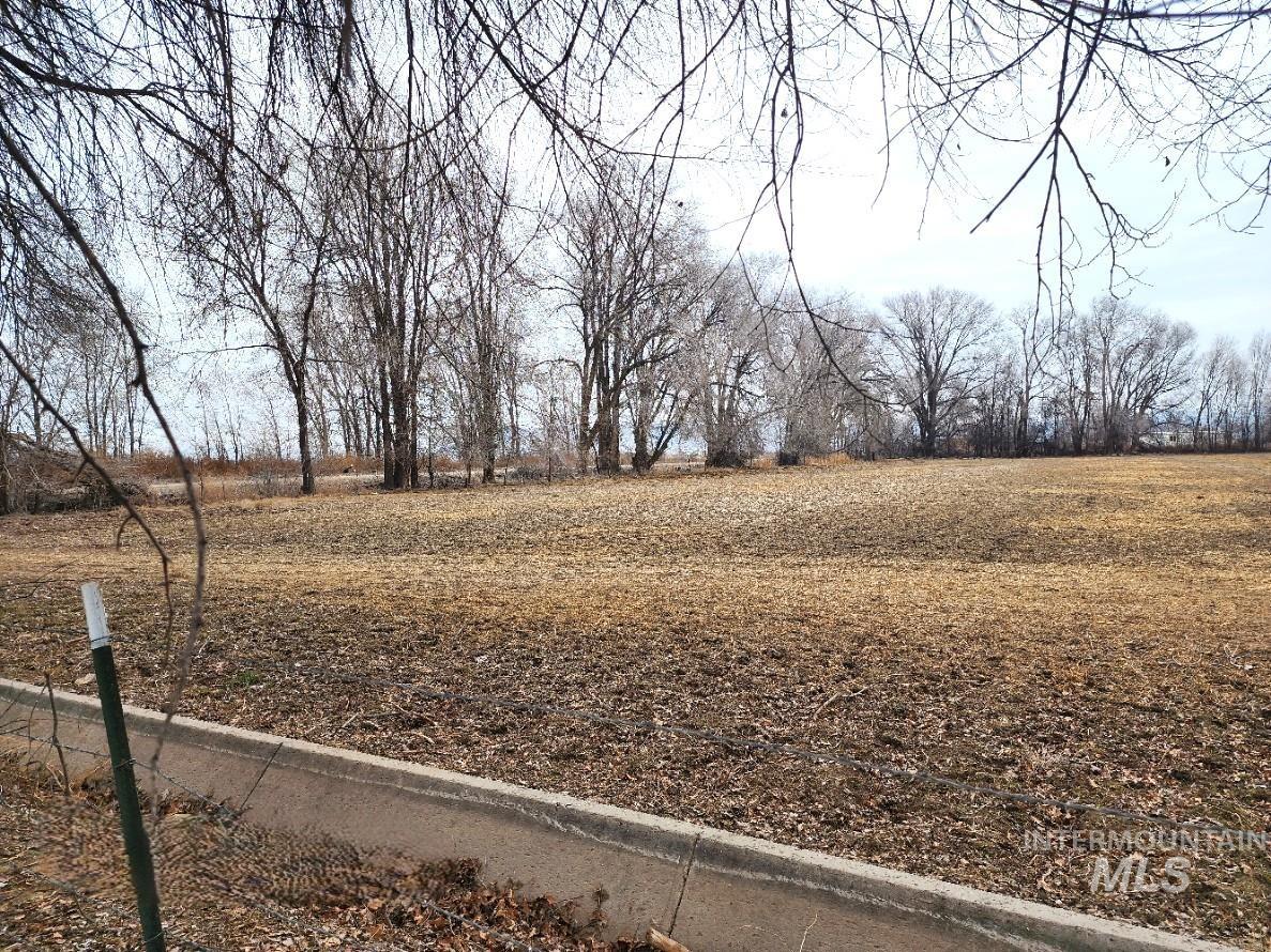 1875 Mclay Road Property Photo 3