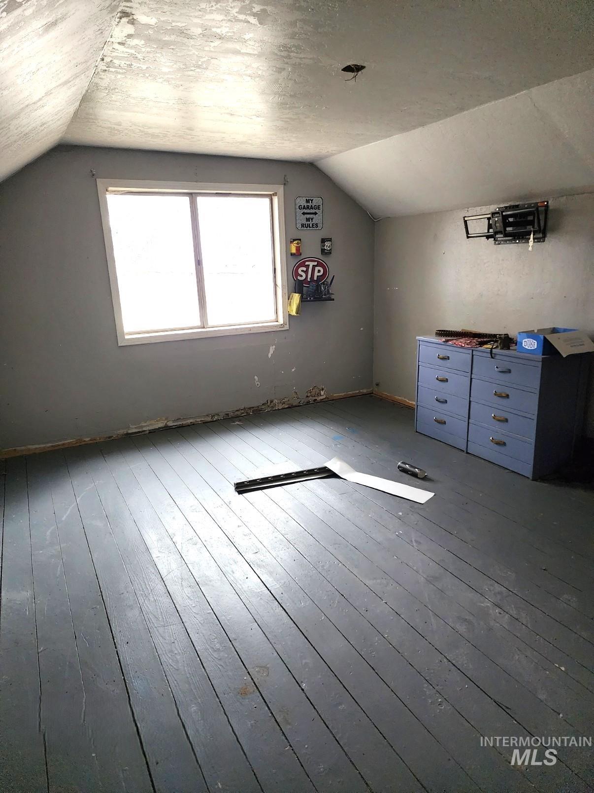 1875 Mclay Road Property Photo 12