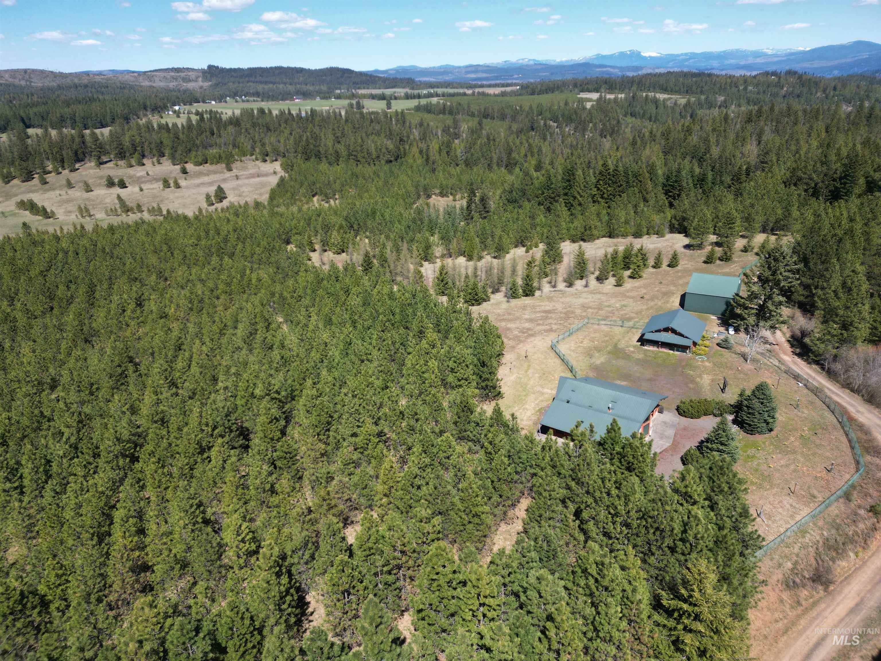 4975 Middle Road Property Photo 1