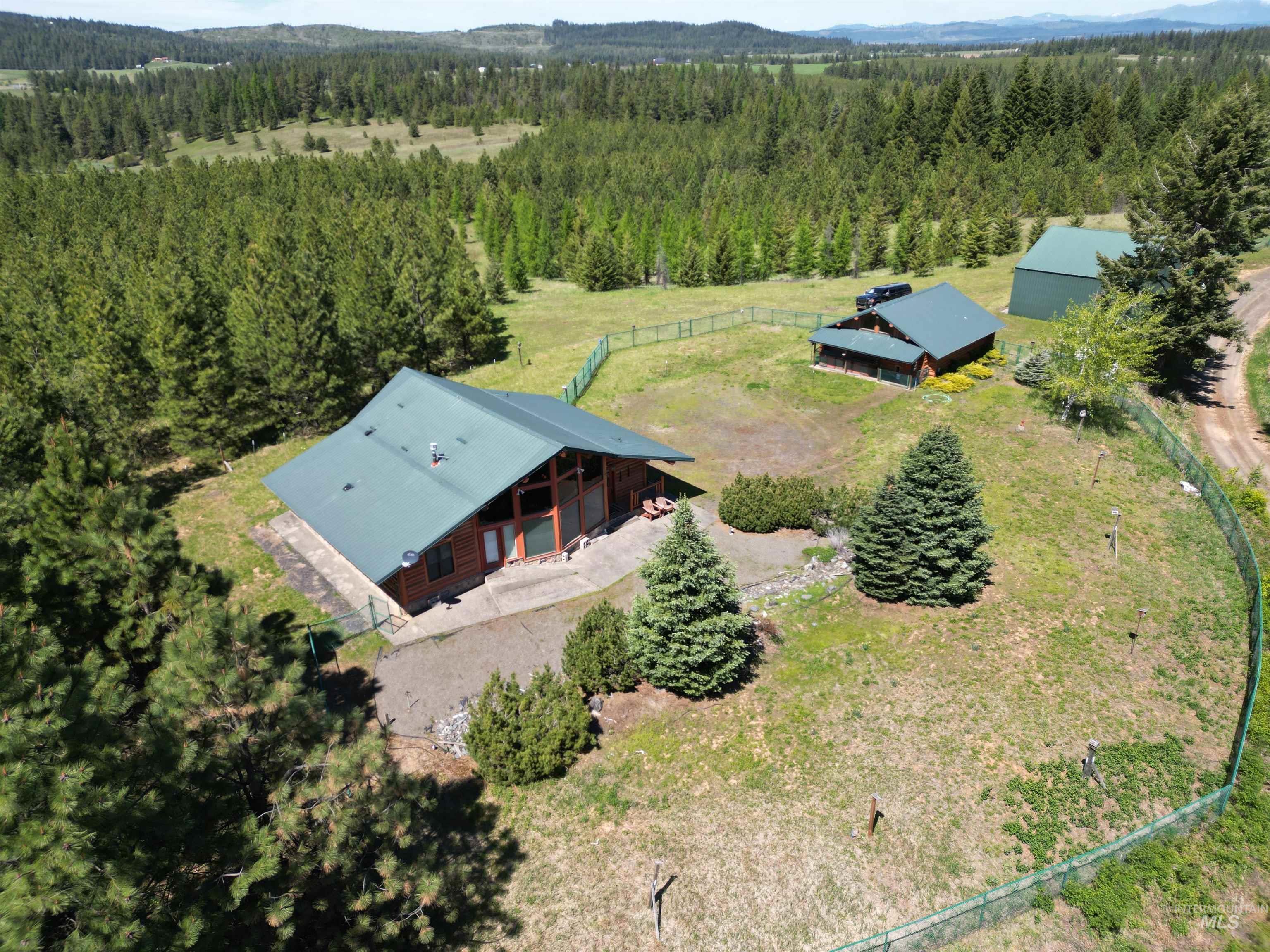 4975 Middle Road Property Photo 10
