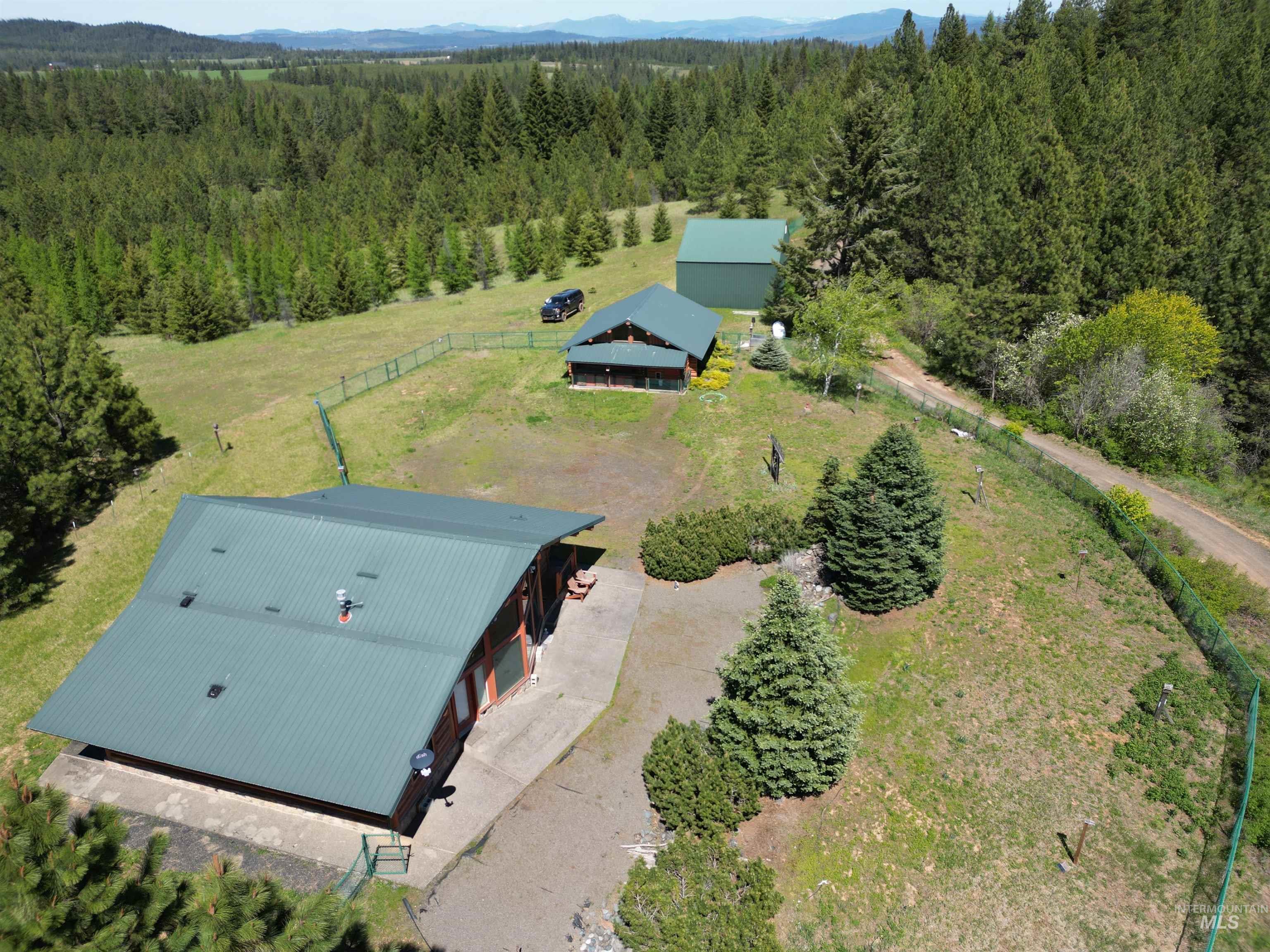 4975 Middle Road Property Photo 11