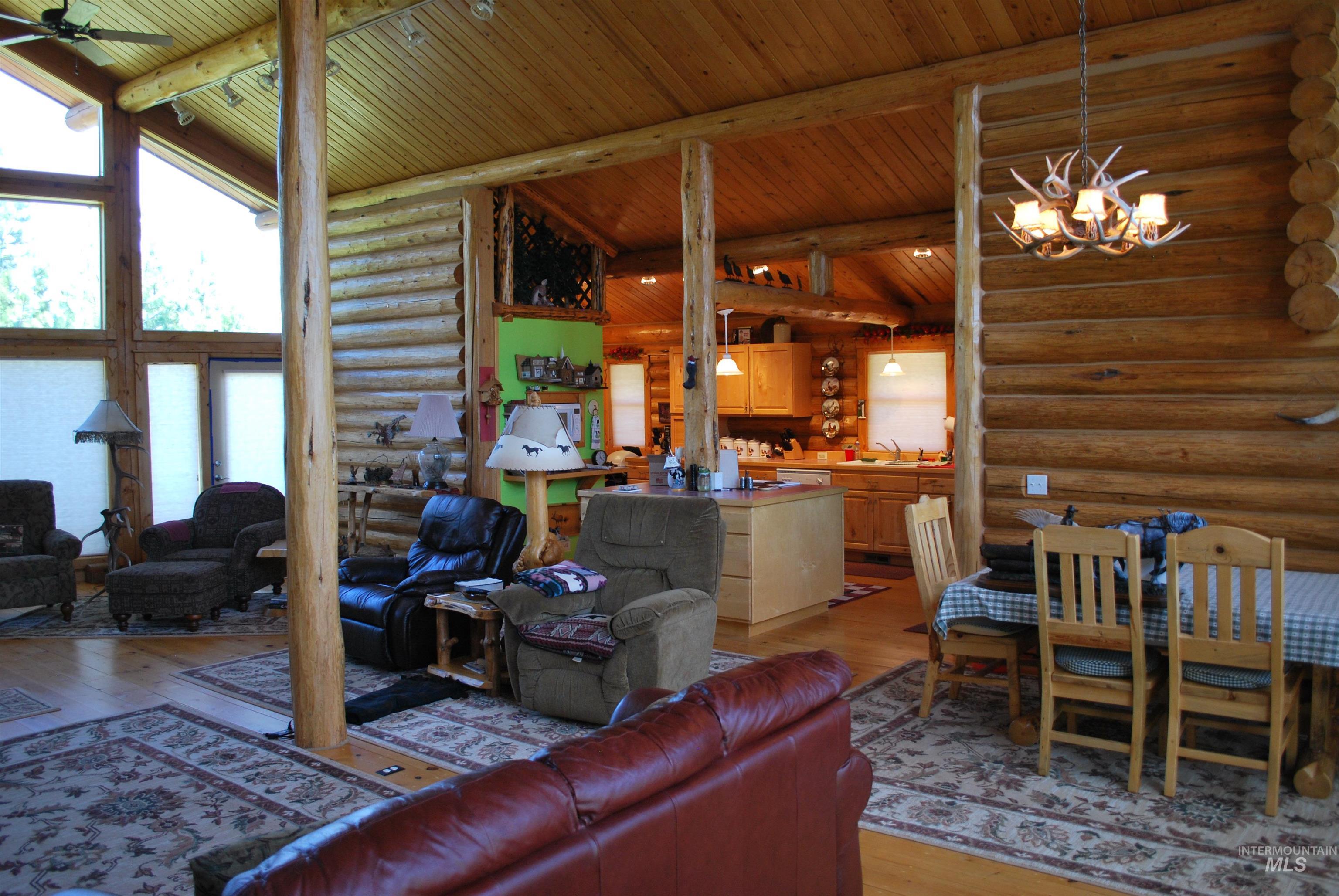 4975 Middle Road Property Photo 16