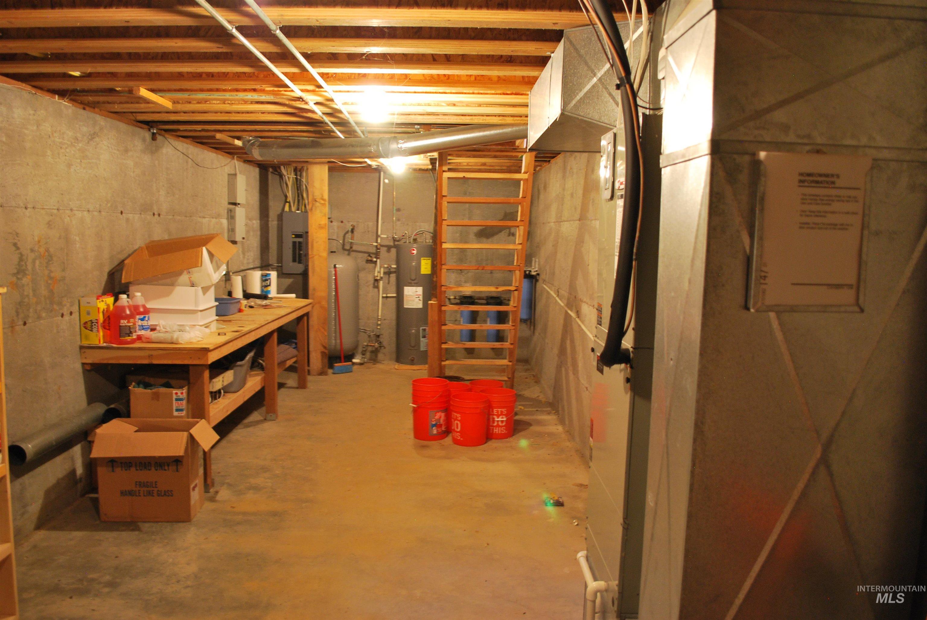 4975 Middle Road Property Photo 22