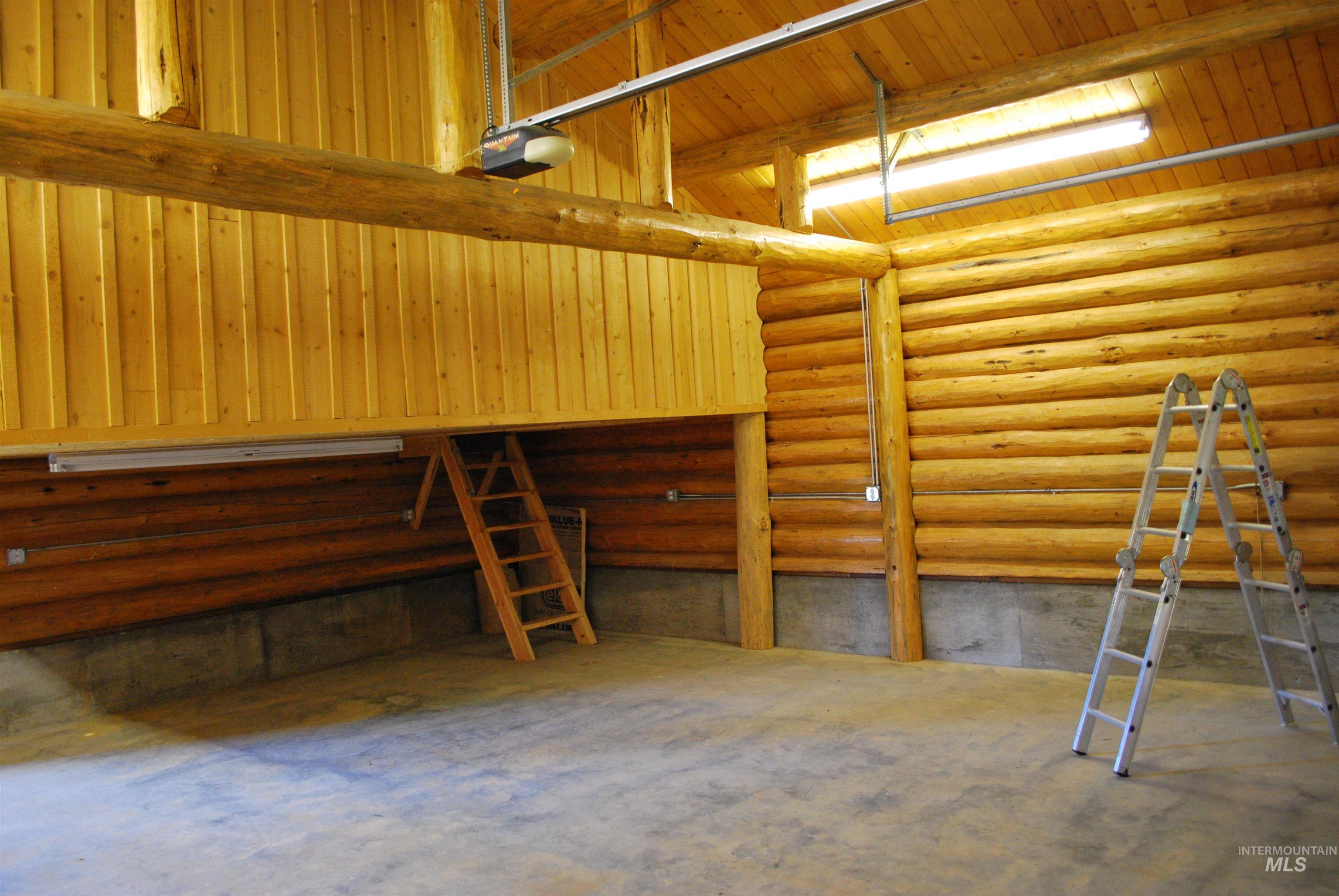 4975 Middle Road Property Photo 41