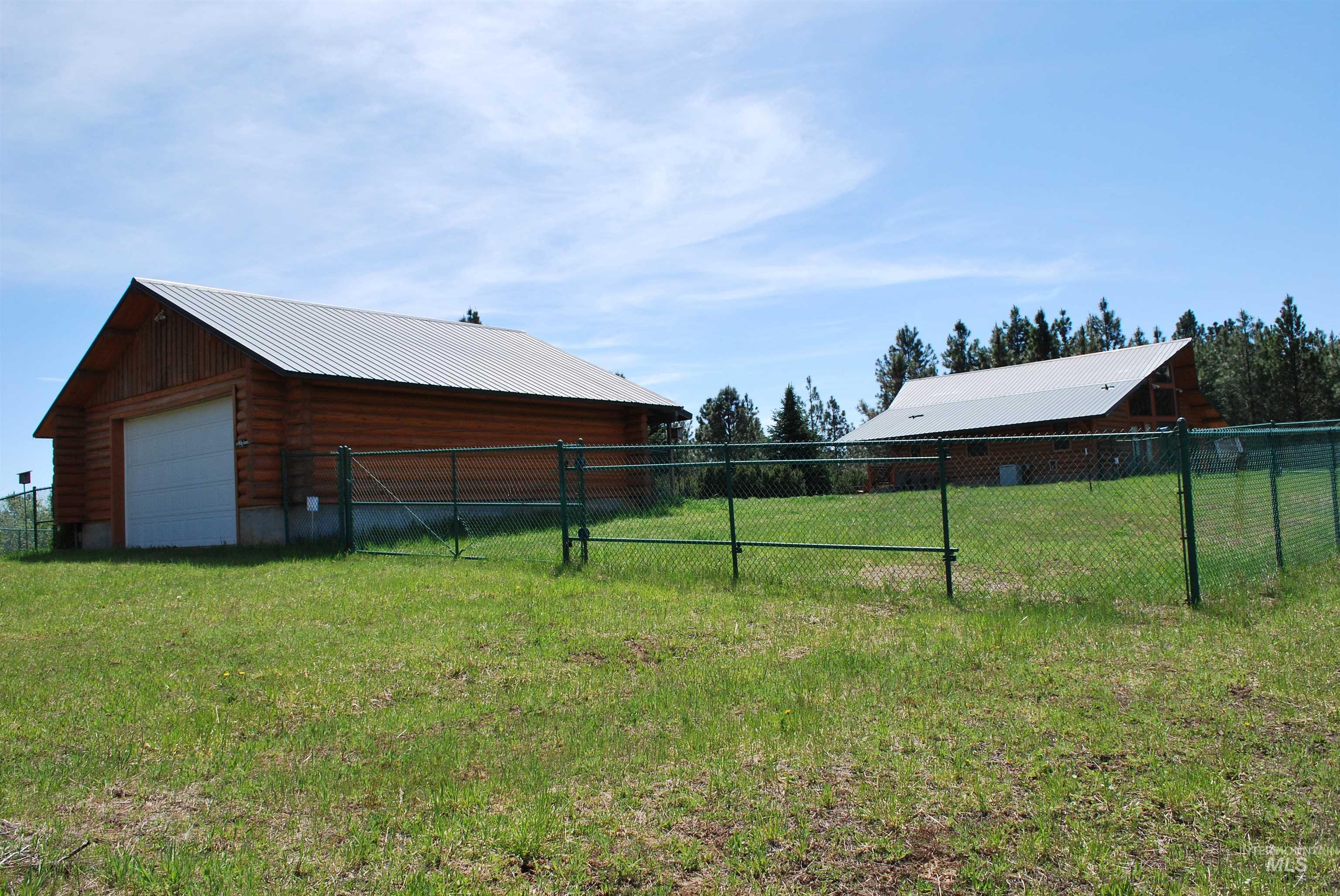 4975 Middle Road Property Photo 42