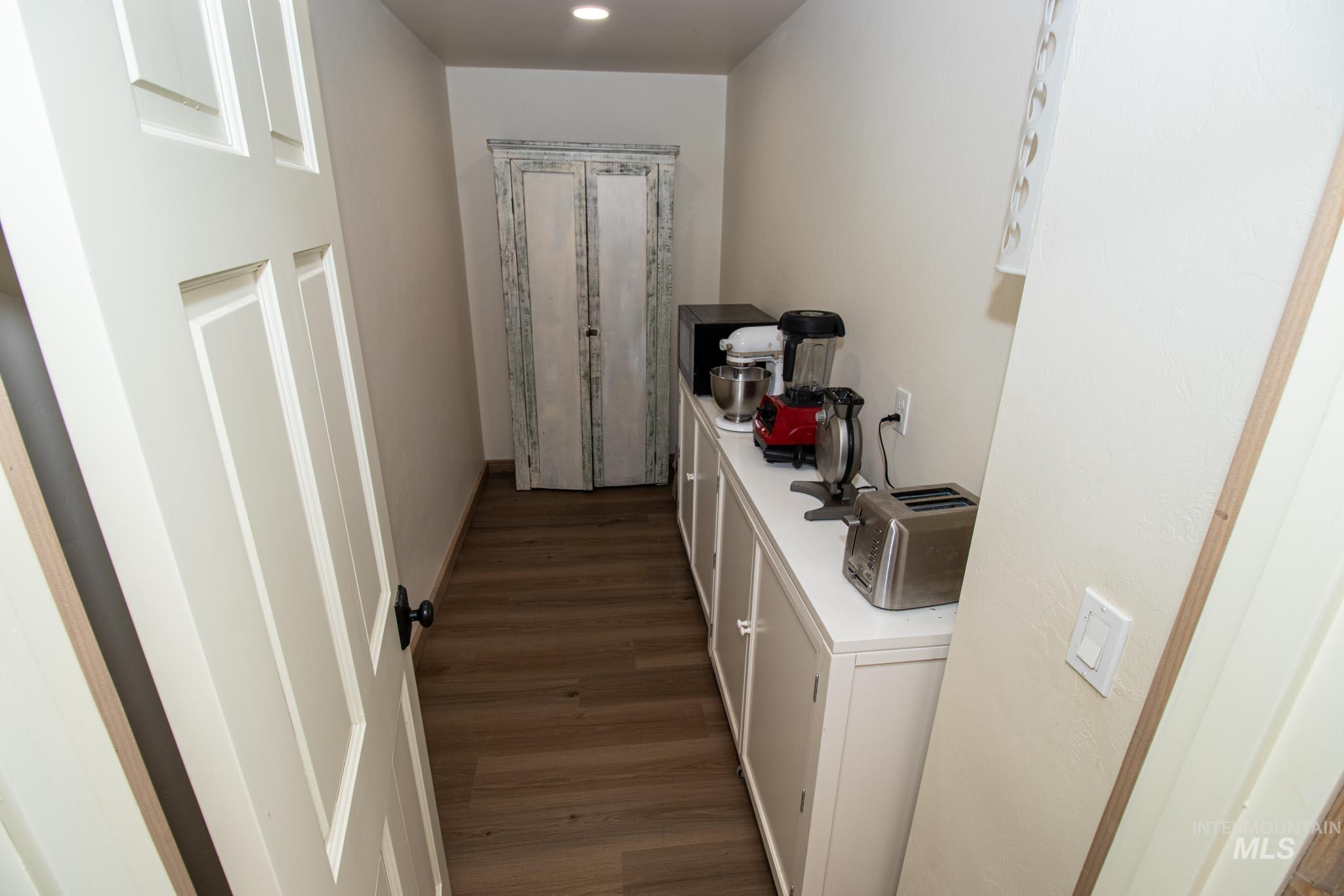 263 Glory Lane Property Photo 16