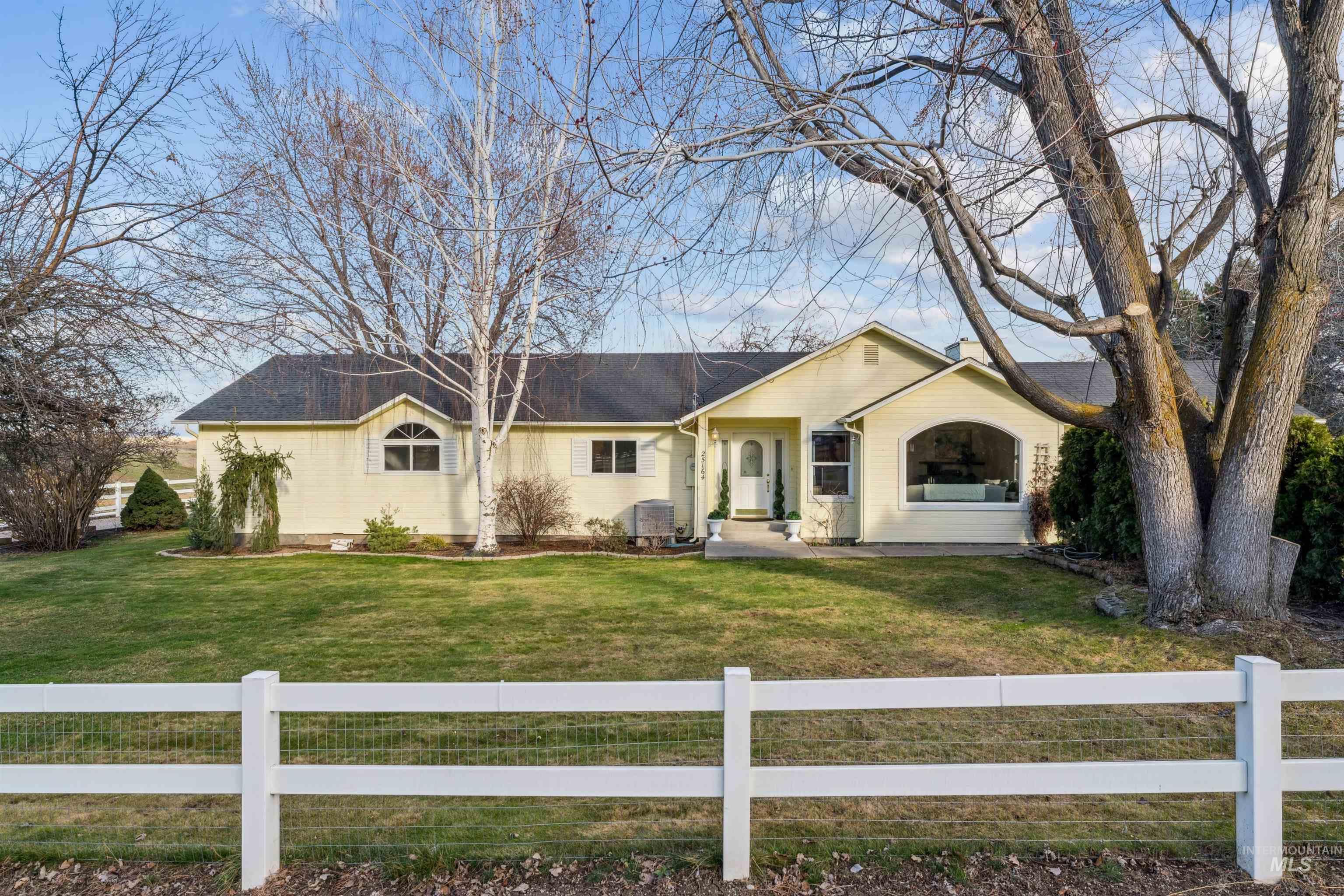 25164 Lansing Lane Property Photo 1