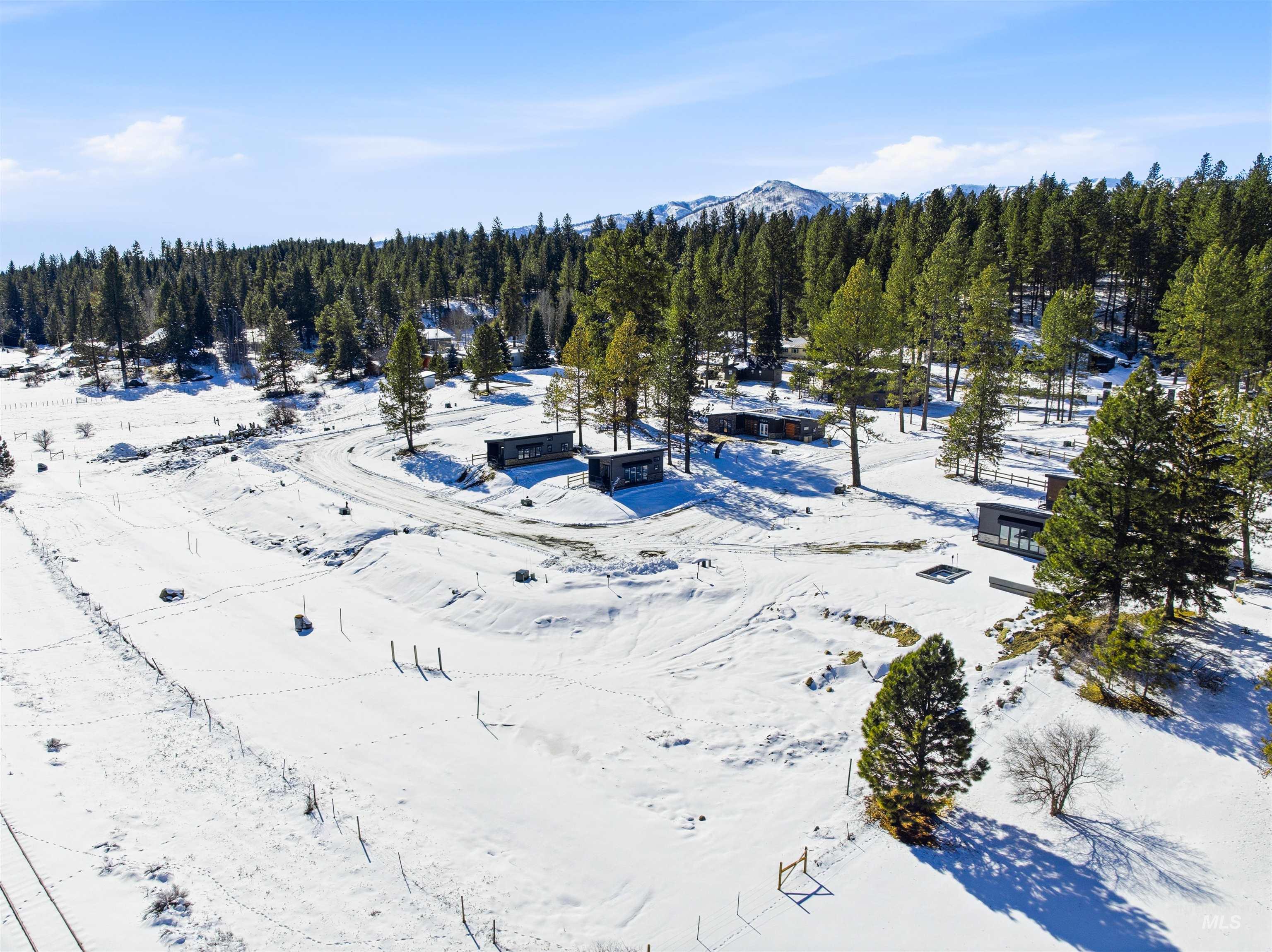 172 Raven Loop Property Photo 4