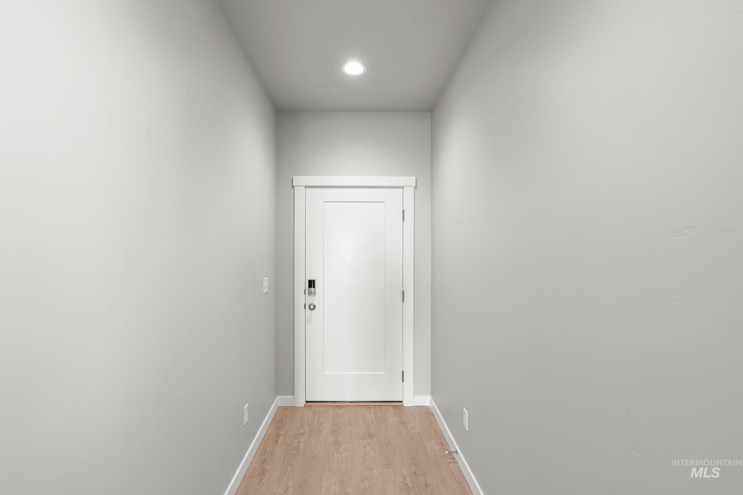 6642 W Black Butte Dr Property Photo 2