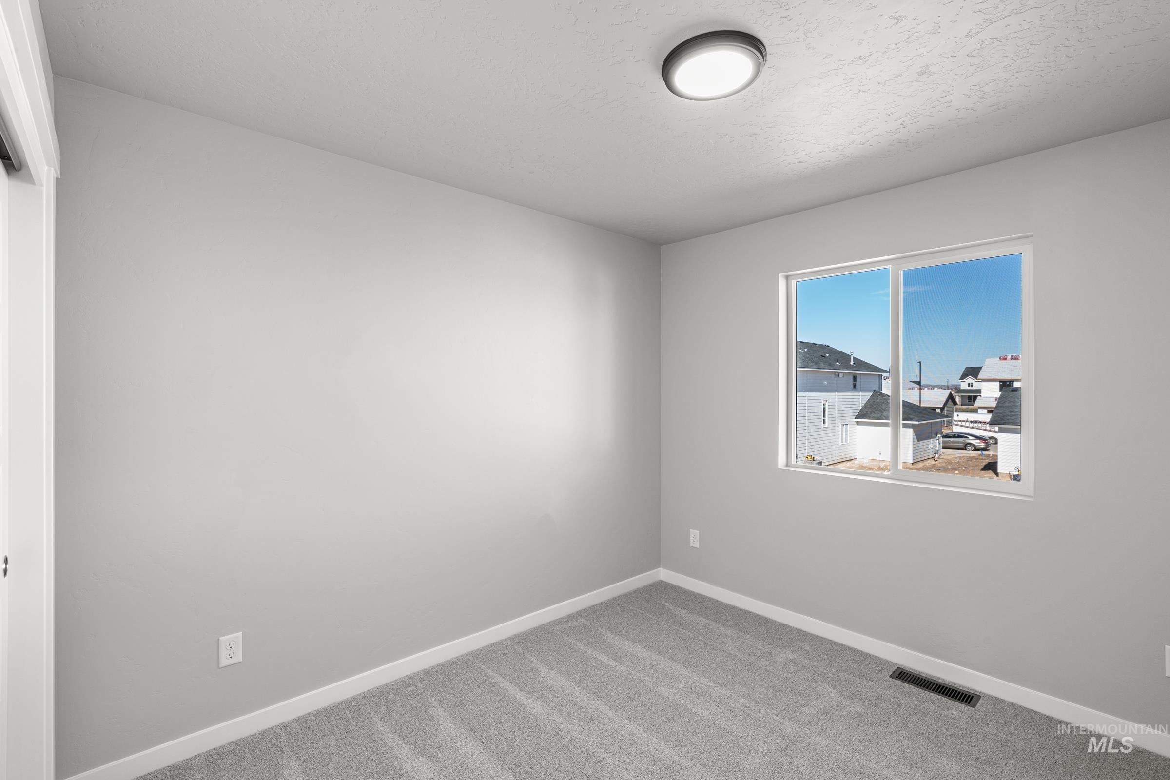 6642 W Black Butte Dr Property Photo 13