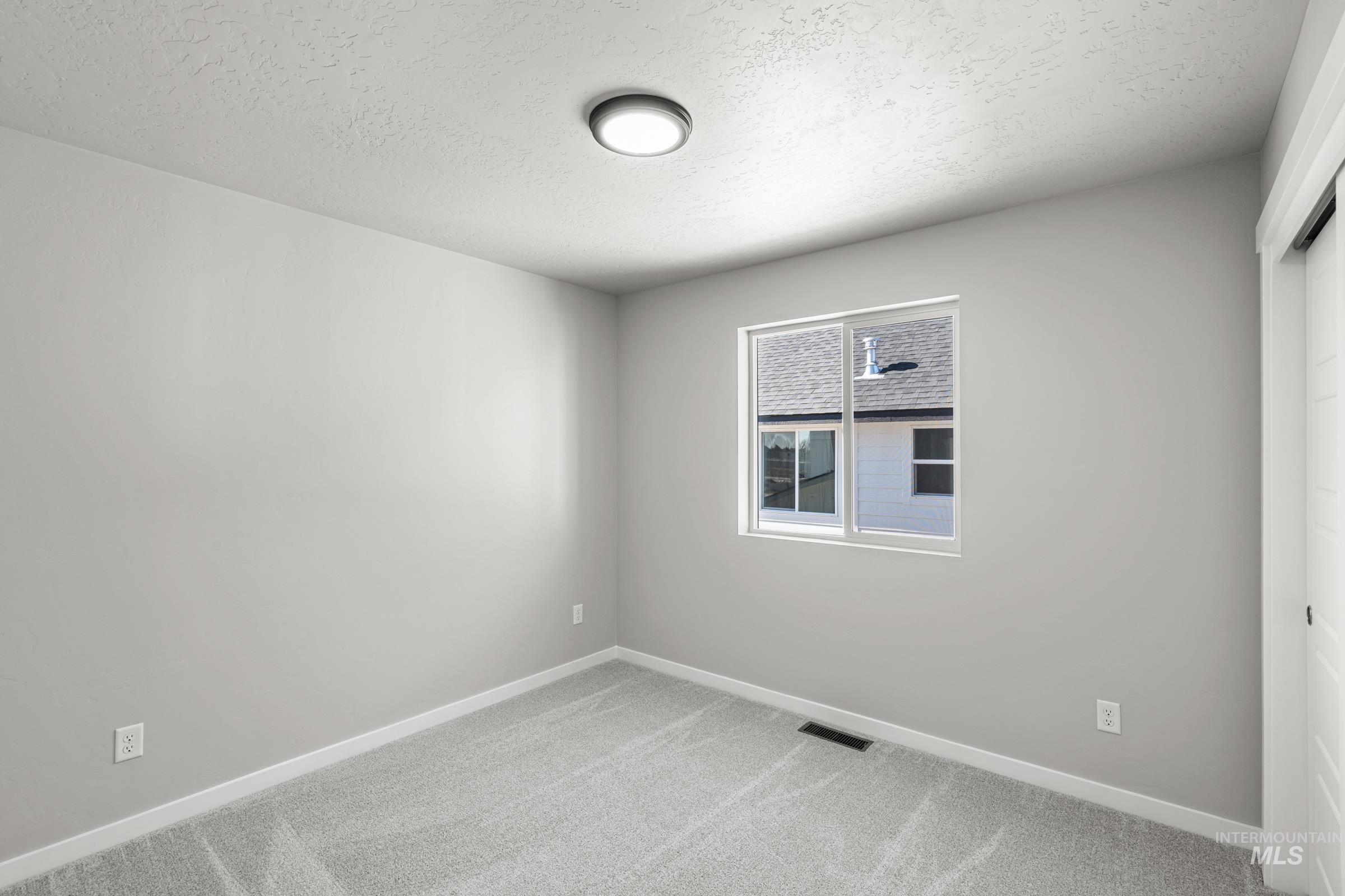 6642 W Black Butte Dr Property Photo 15