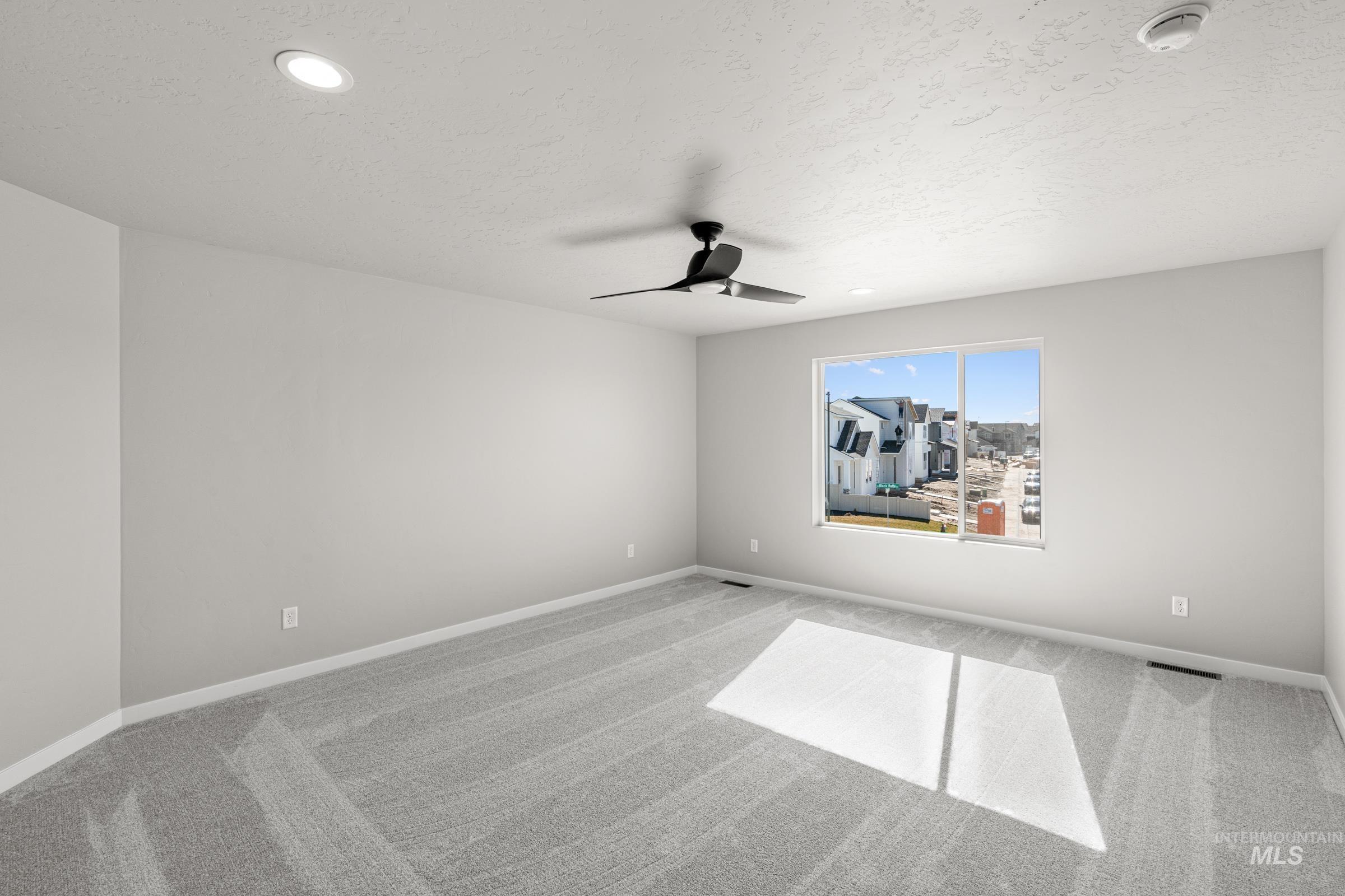 6642 W Black Butte Dr Property Photo 17