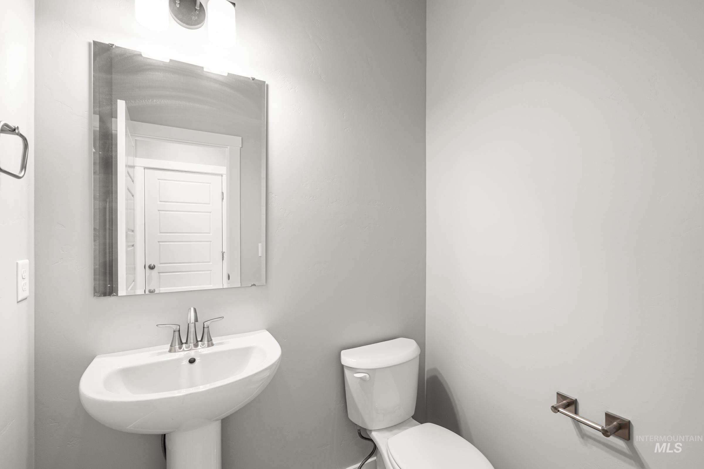 6642 W Black Butte Dr Property Photo 23