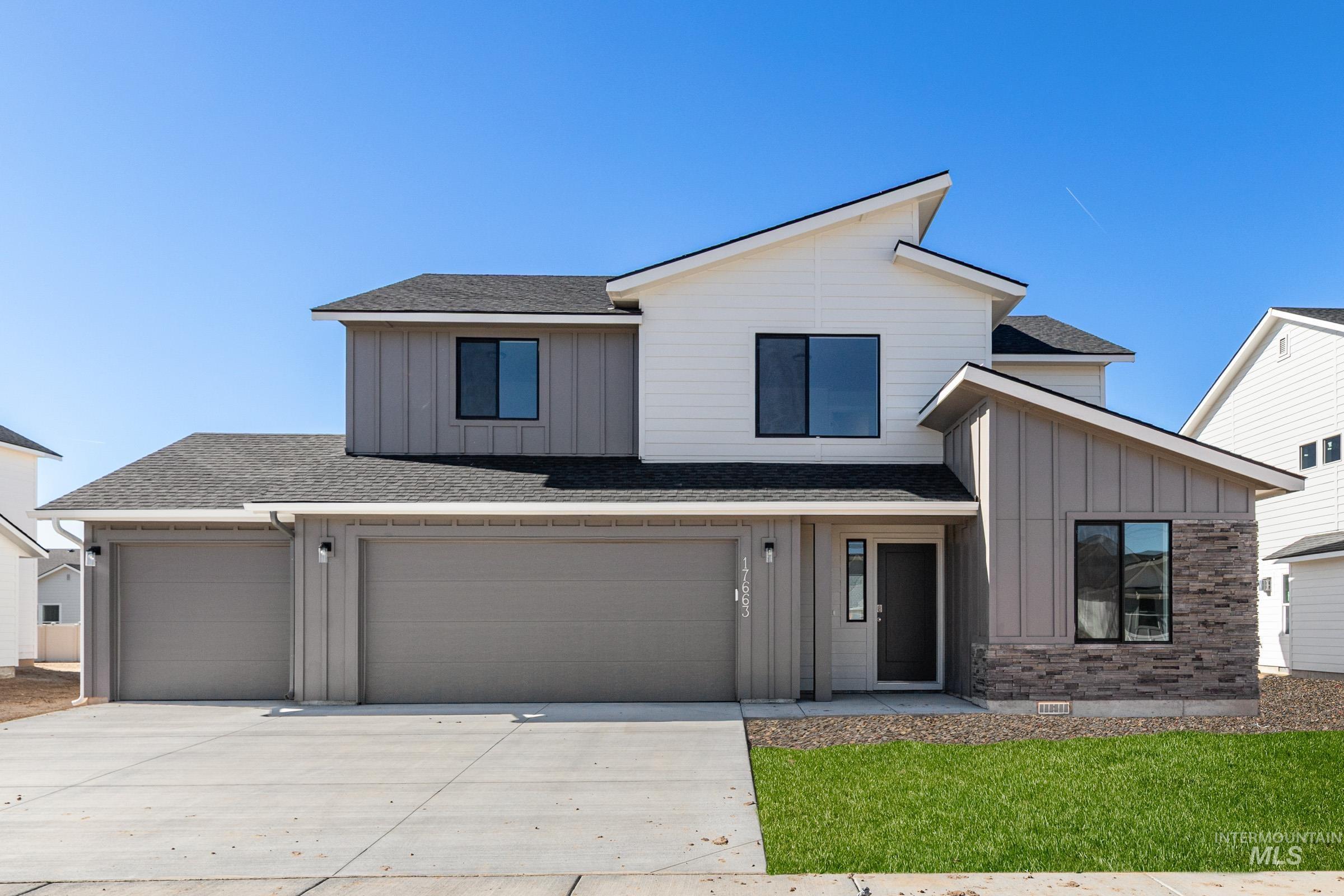 17763 N Hugh Glass Way Property Photo 1